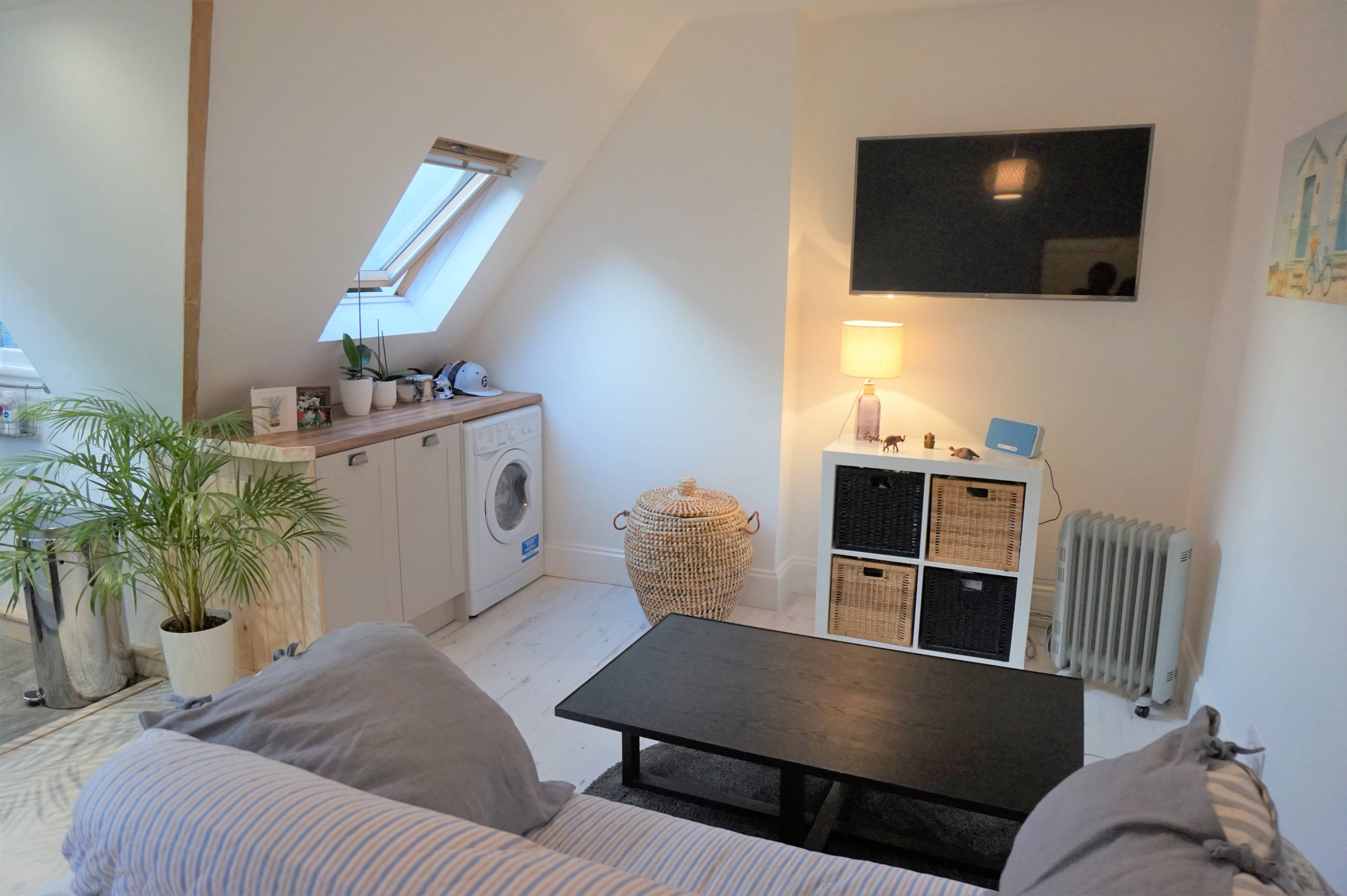 Lounge / Kitchen