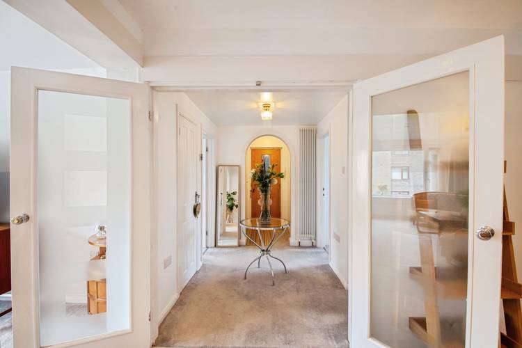 2 bedroom flat