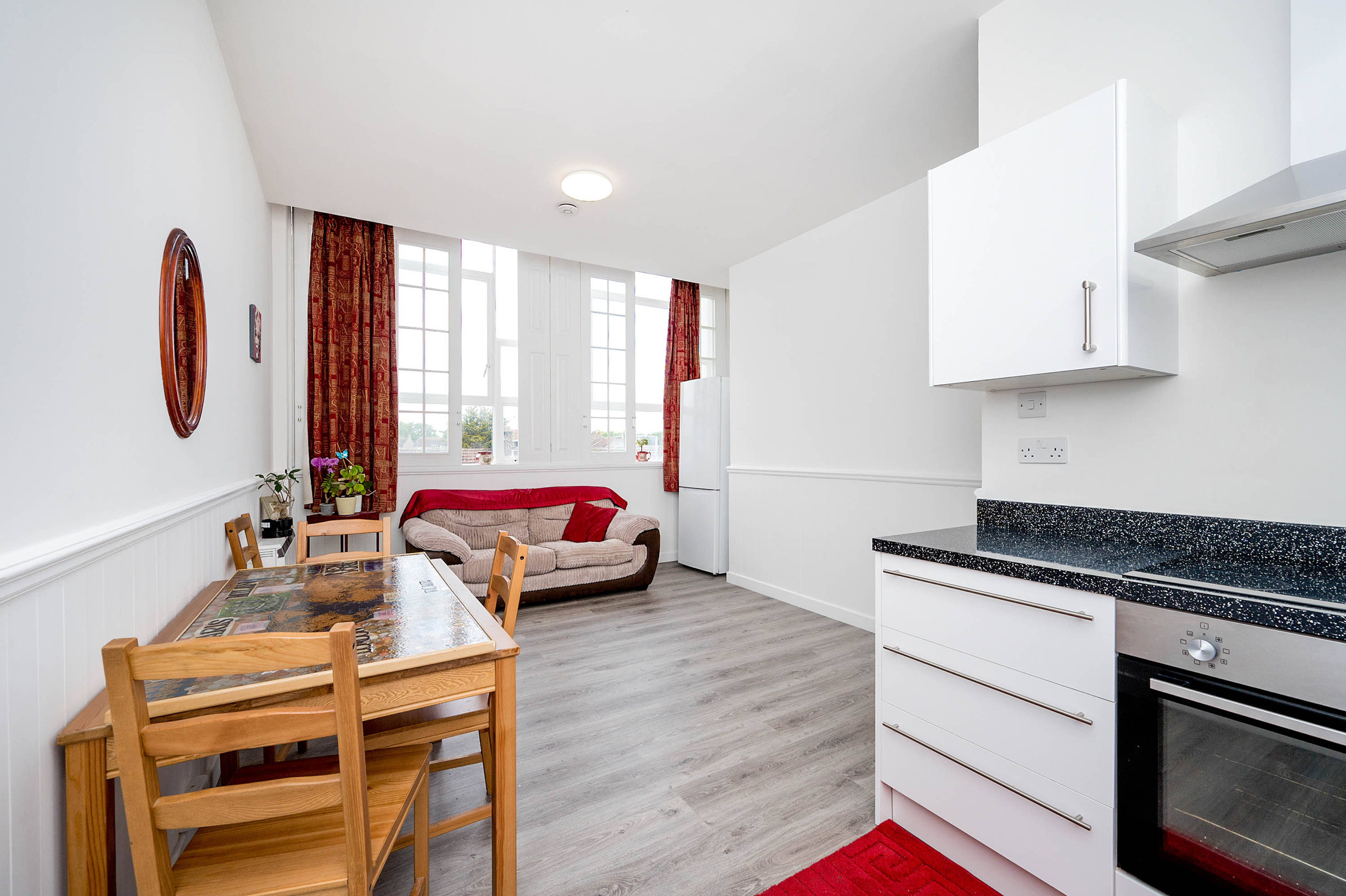 Lounge / Kitchen