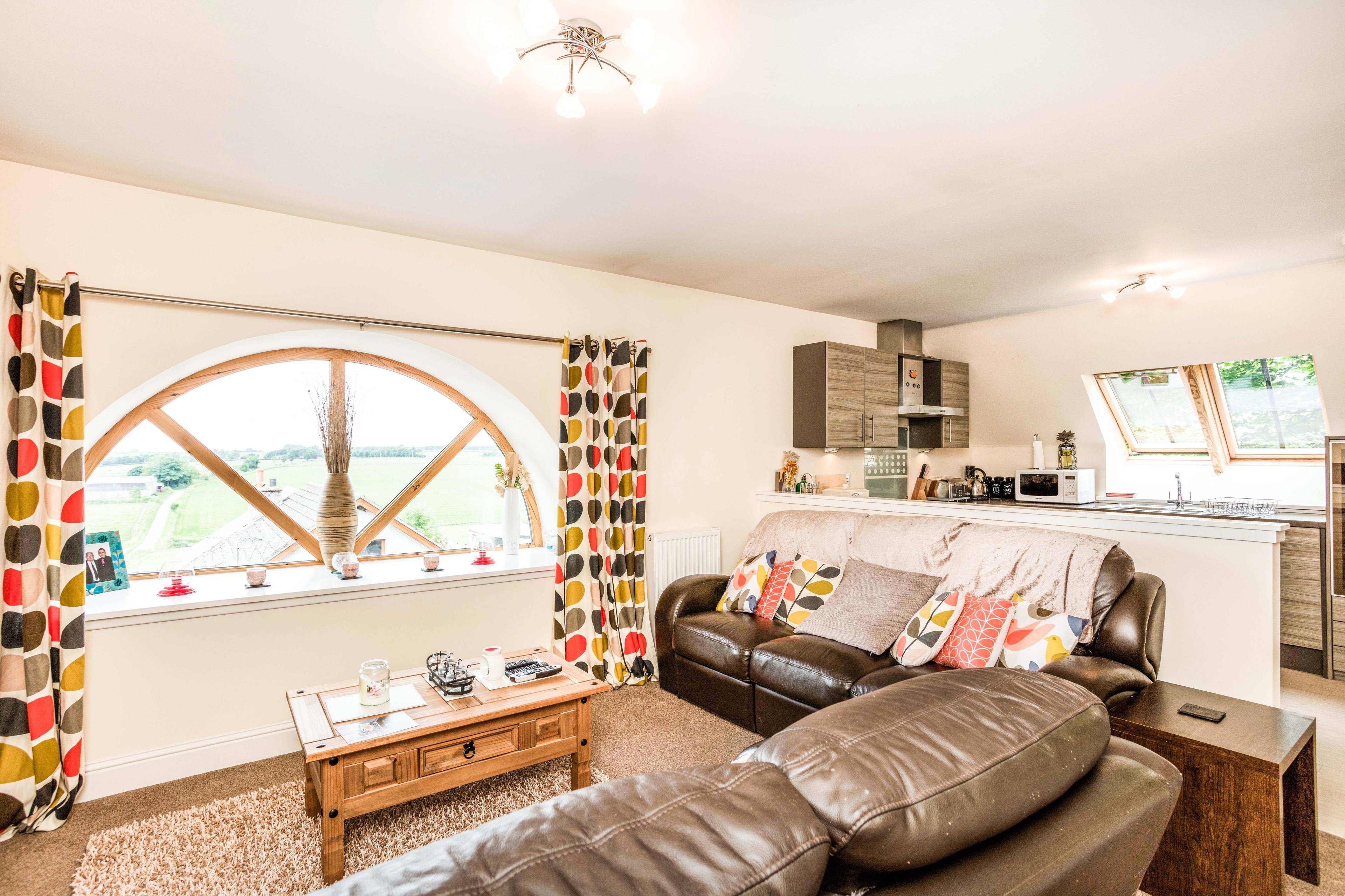 Lounge / Kitchen