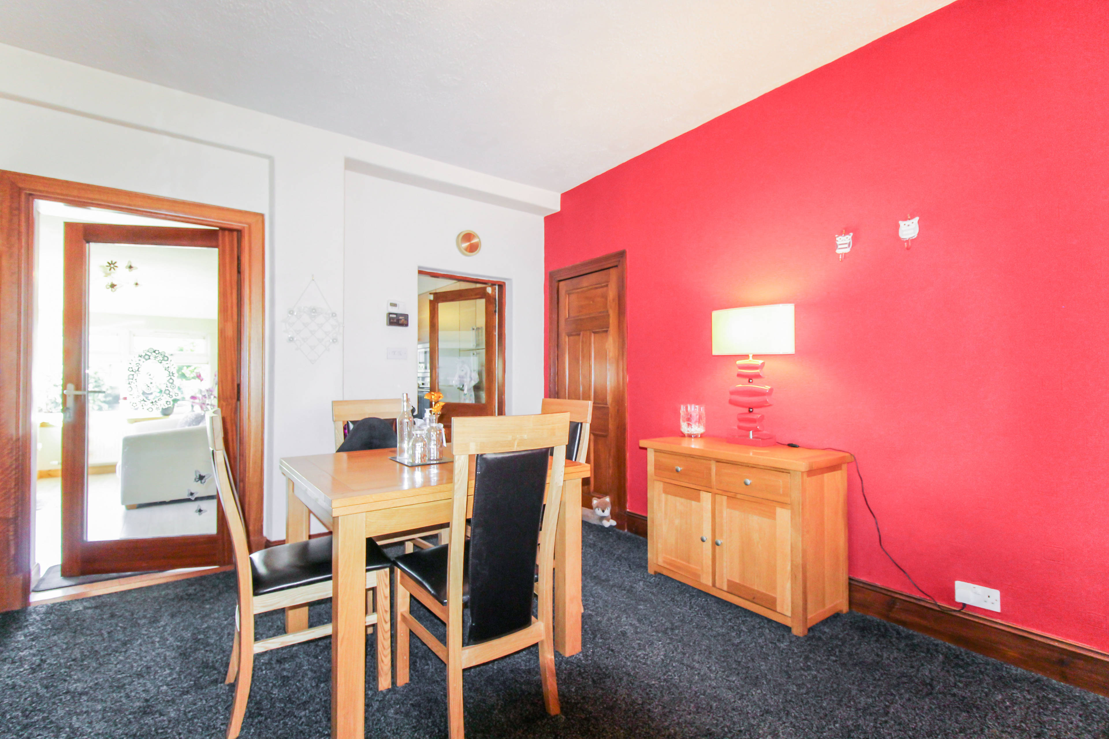 Lounge/Dining Room