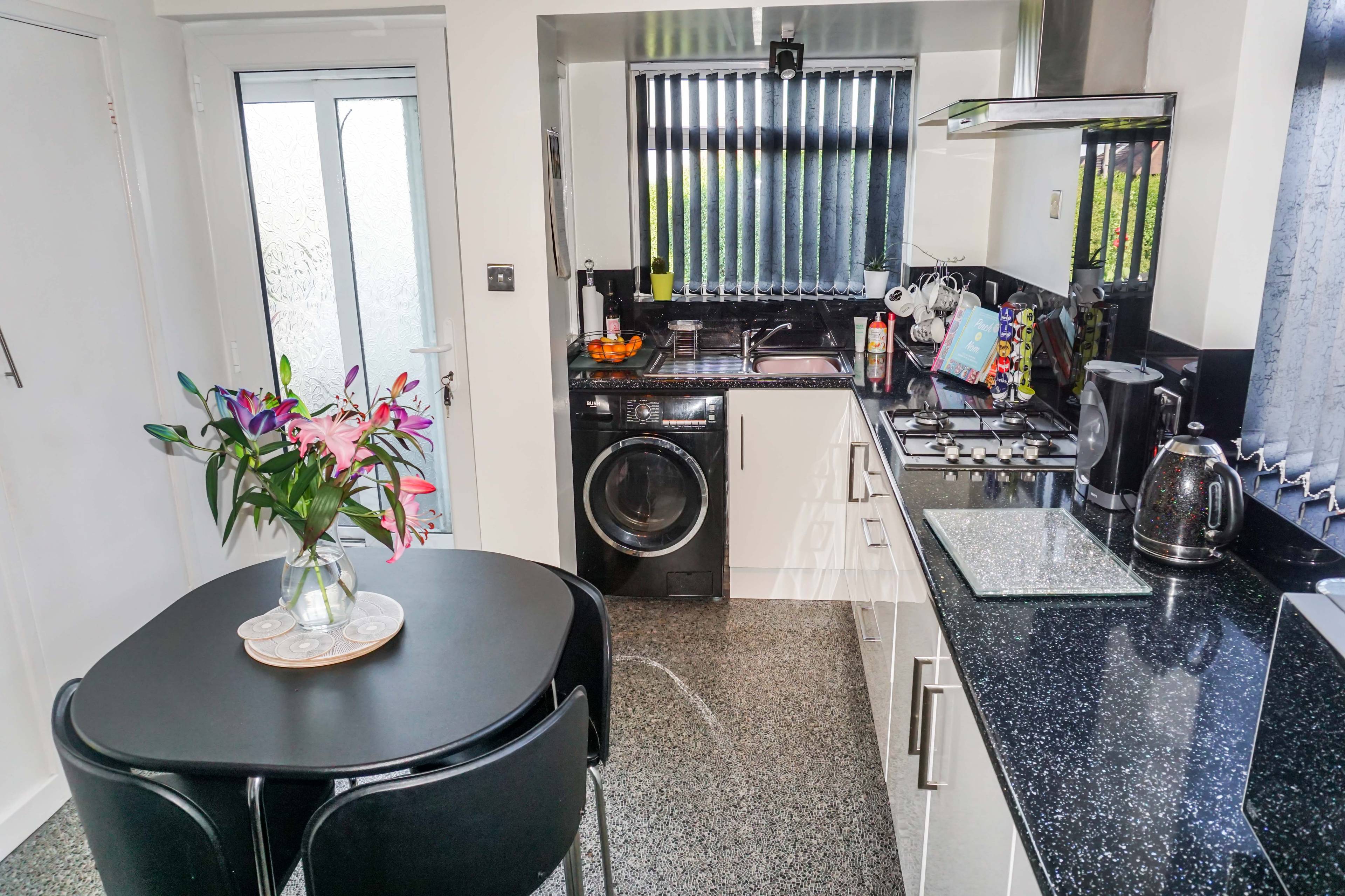 Kitchen/Breakfast