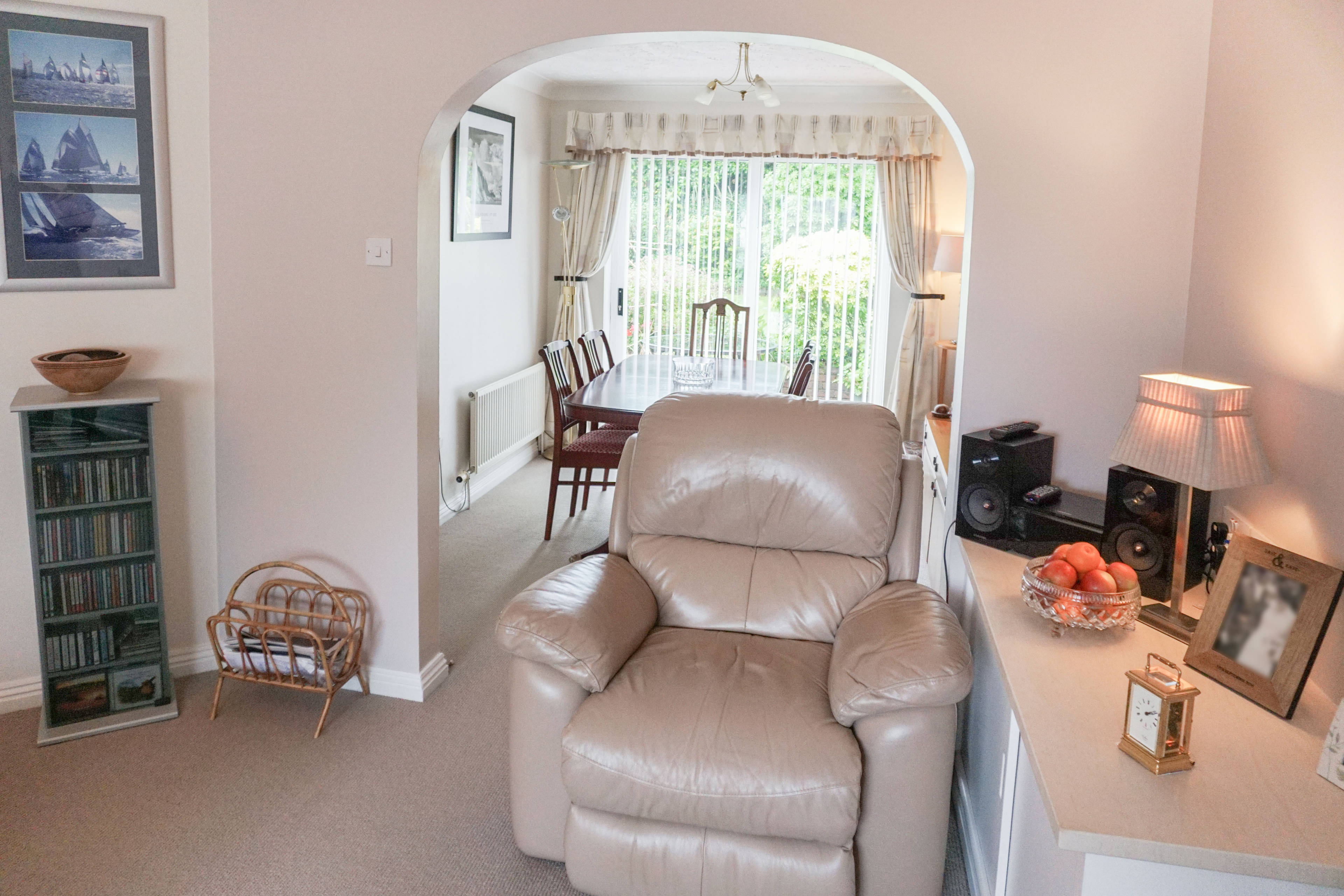Lounge/Dining Room