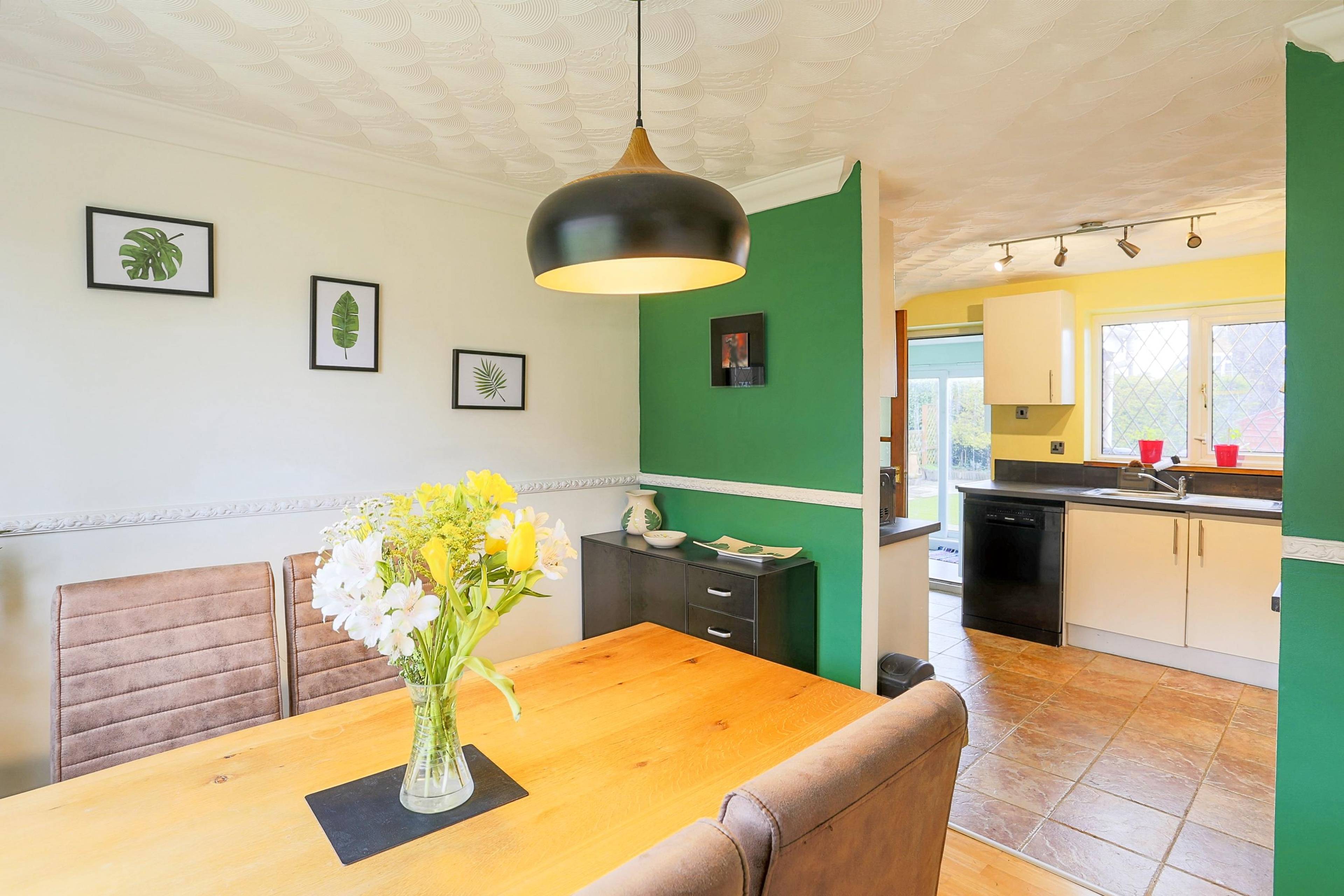 Kitchen/Dining Room