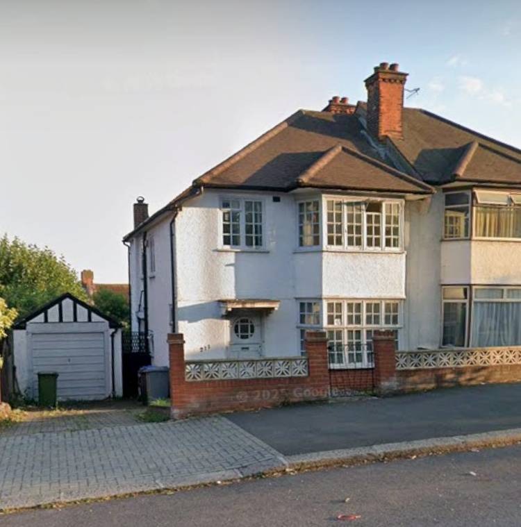 4 bedroom semi-detached house
