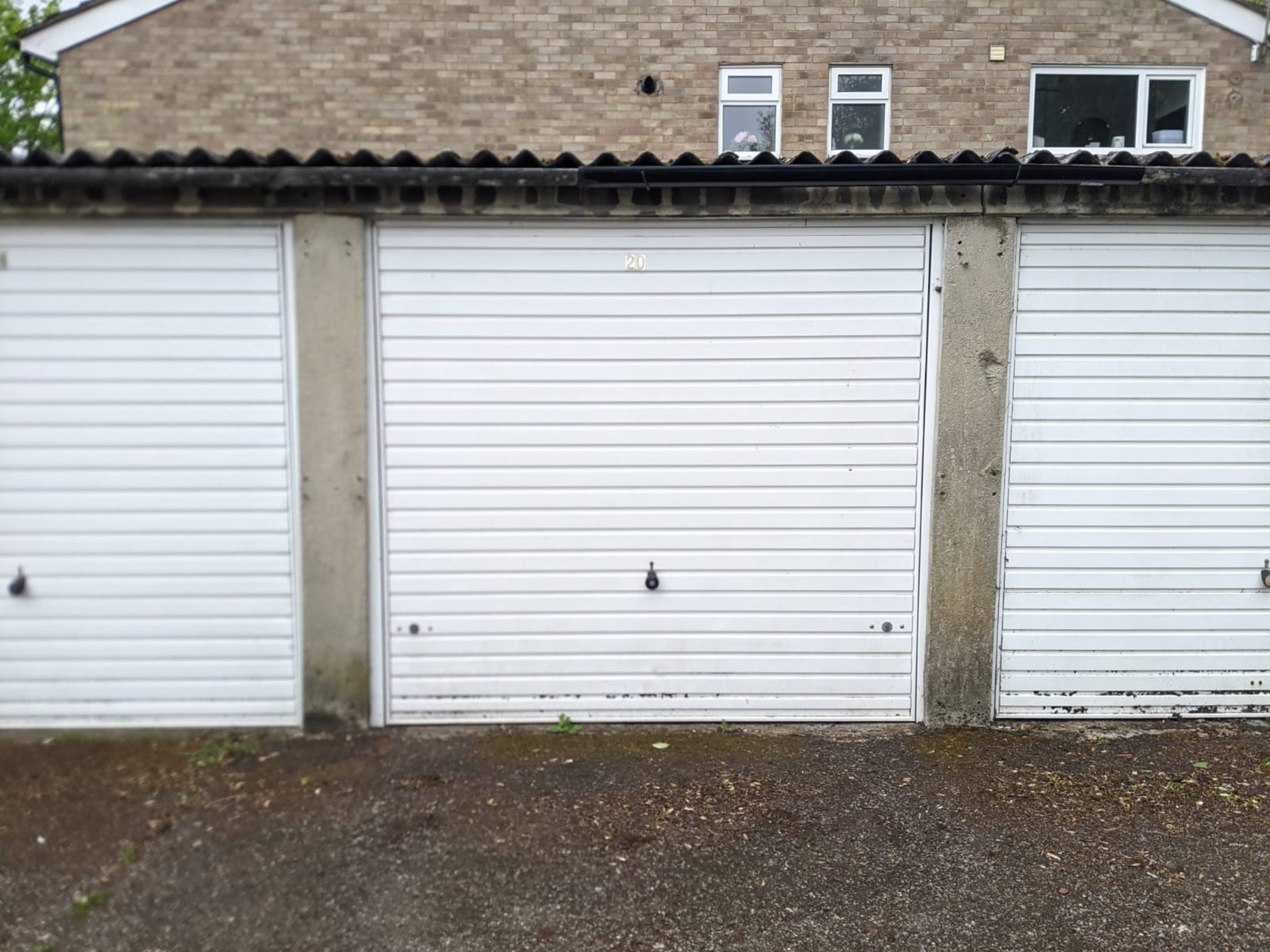 Garage En Bloc
