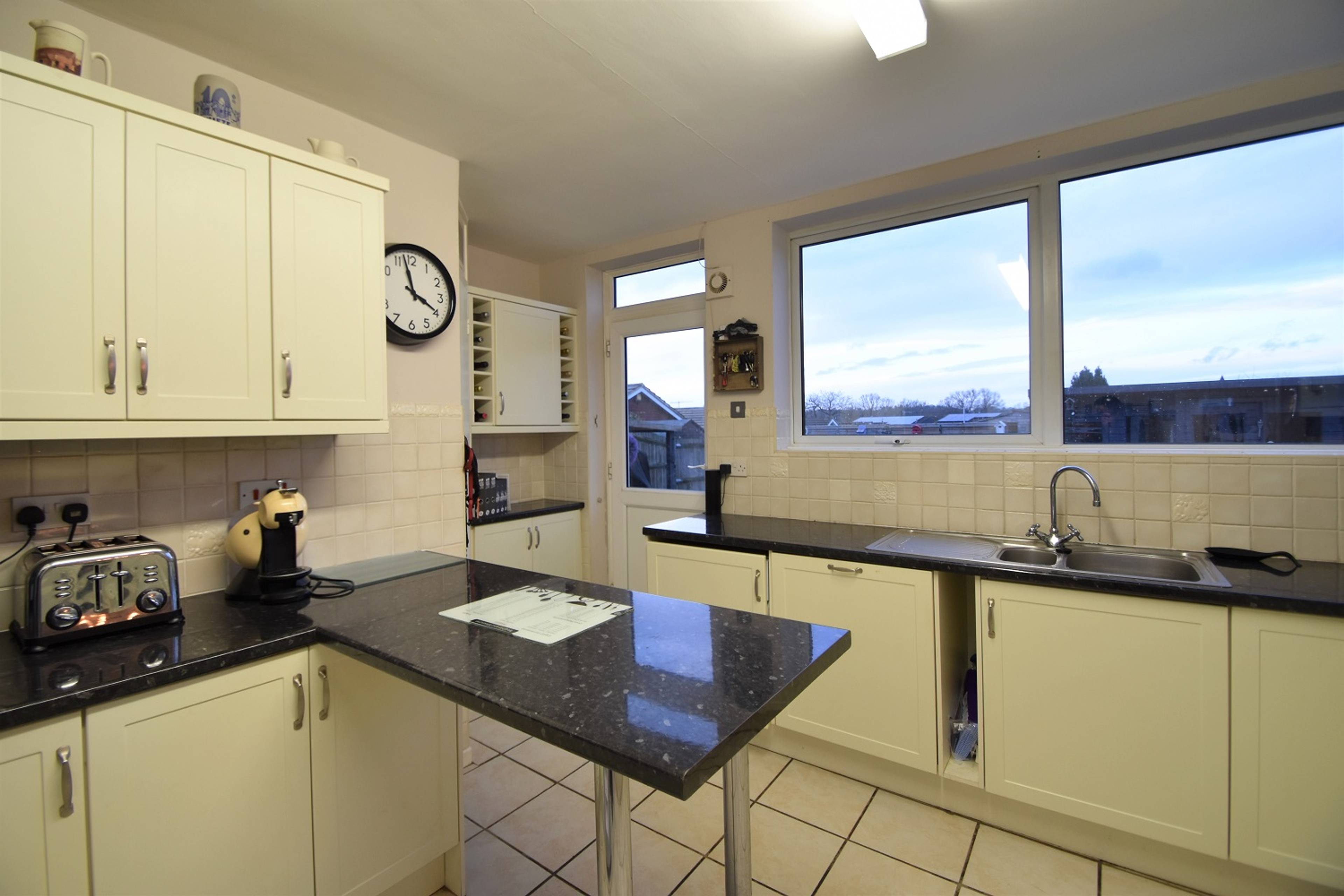 Kitchen / Breakfast