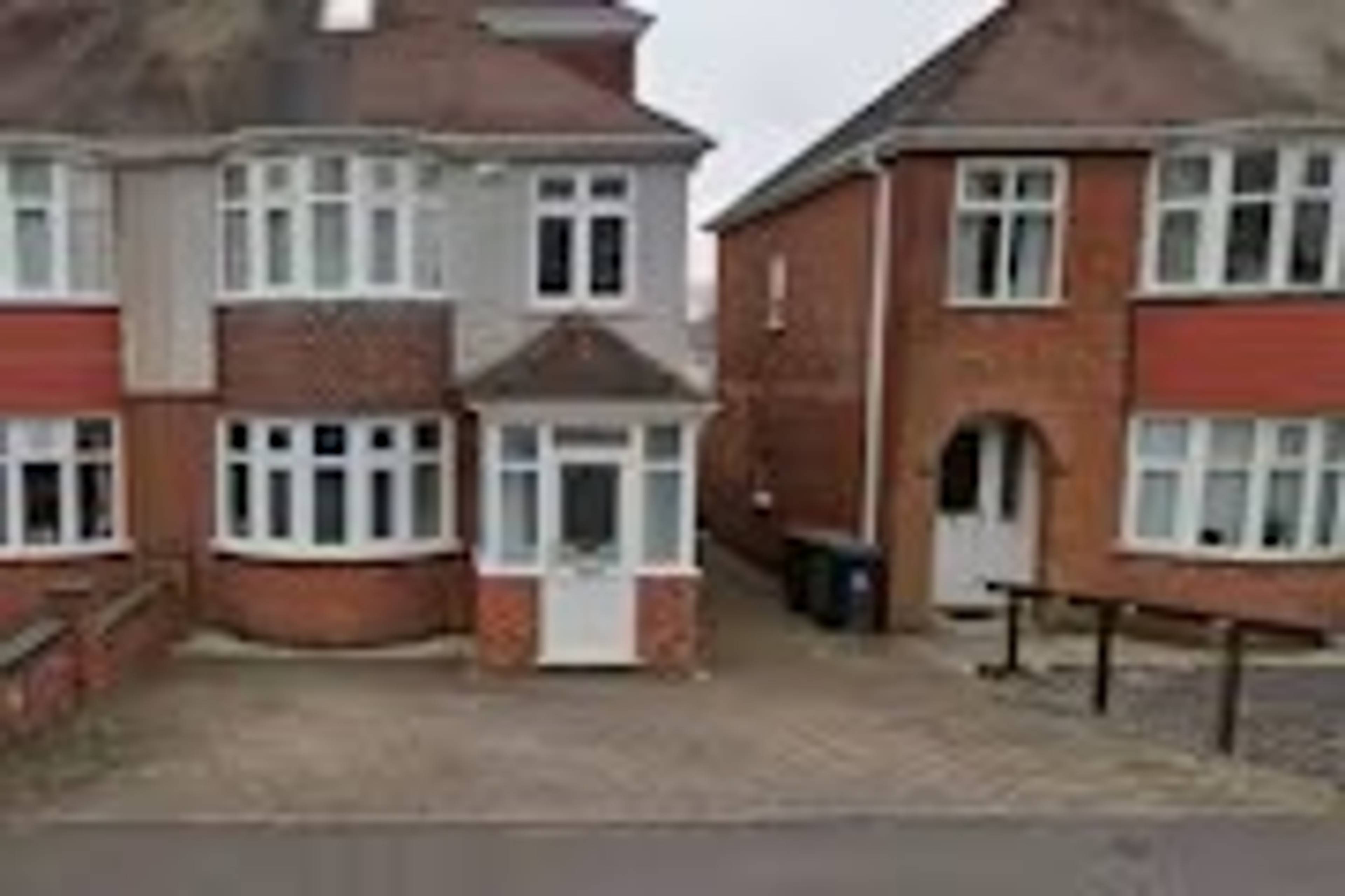 Wrexham Avenue, Walsall