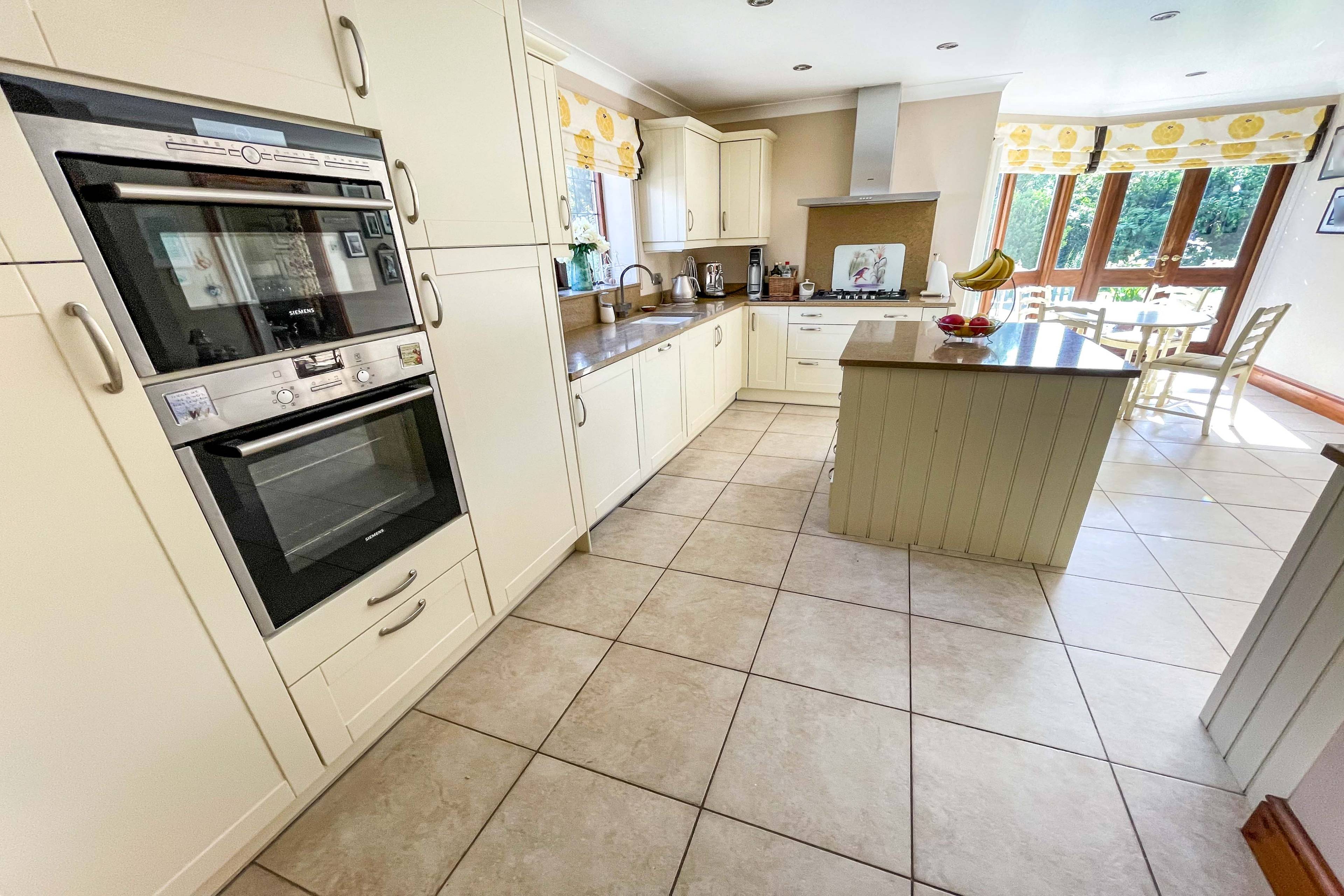 Kitchen/Breakfast