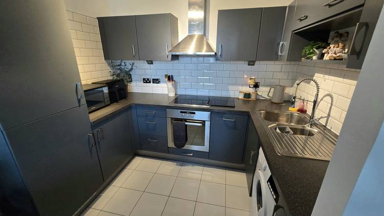 2 bedroom apartment