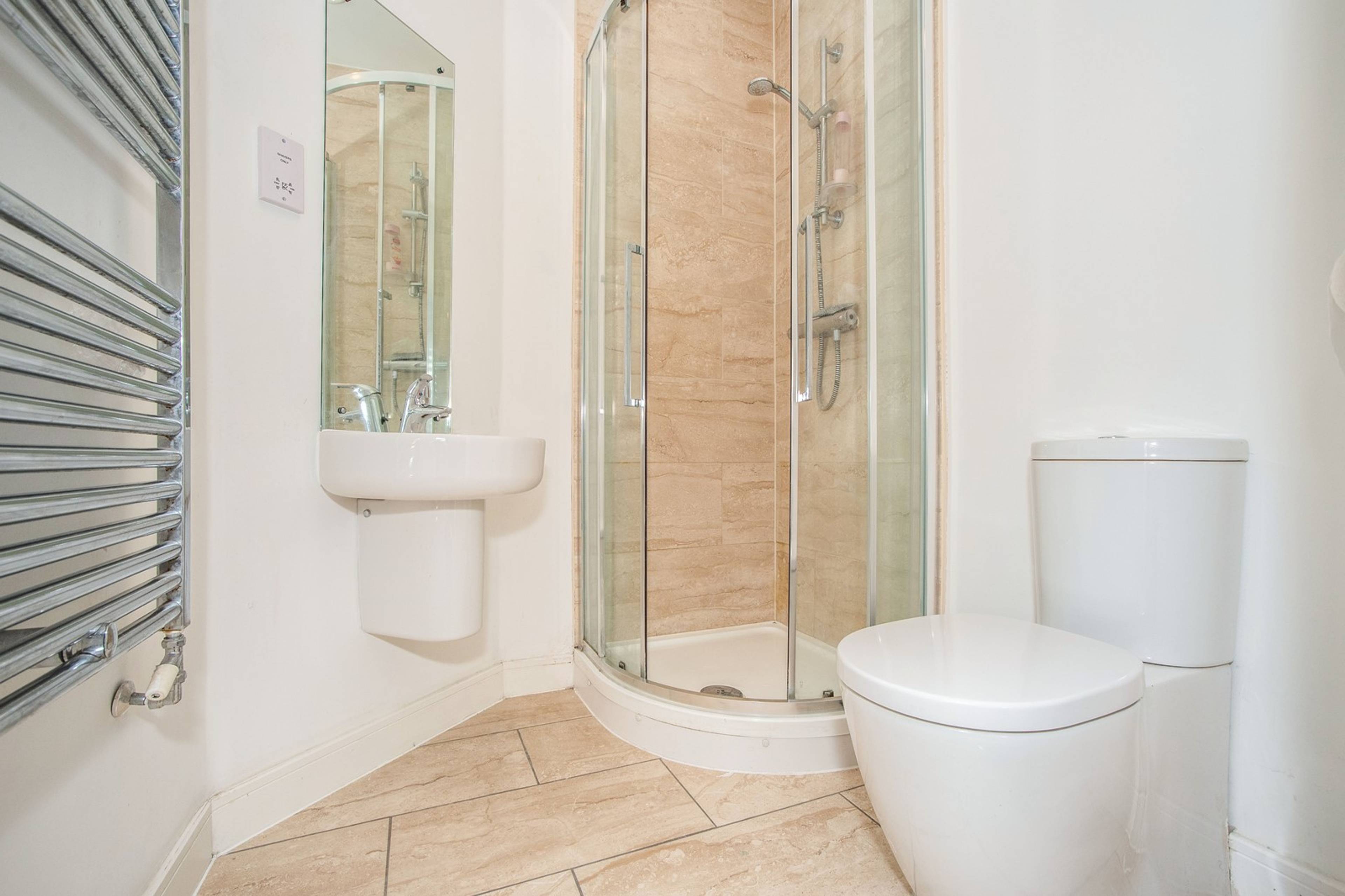 Master En-suite