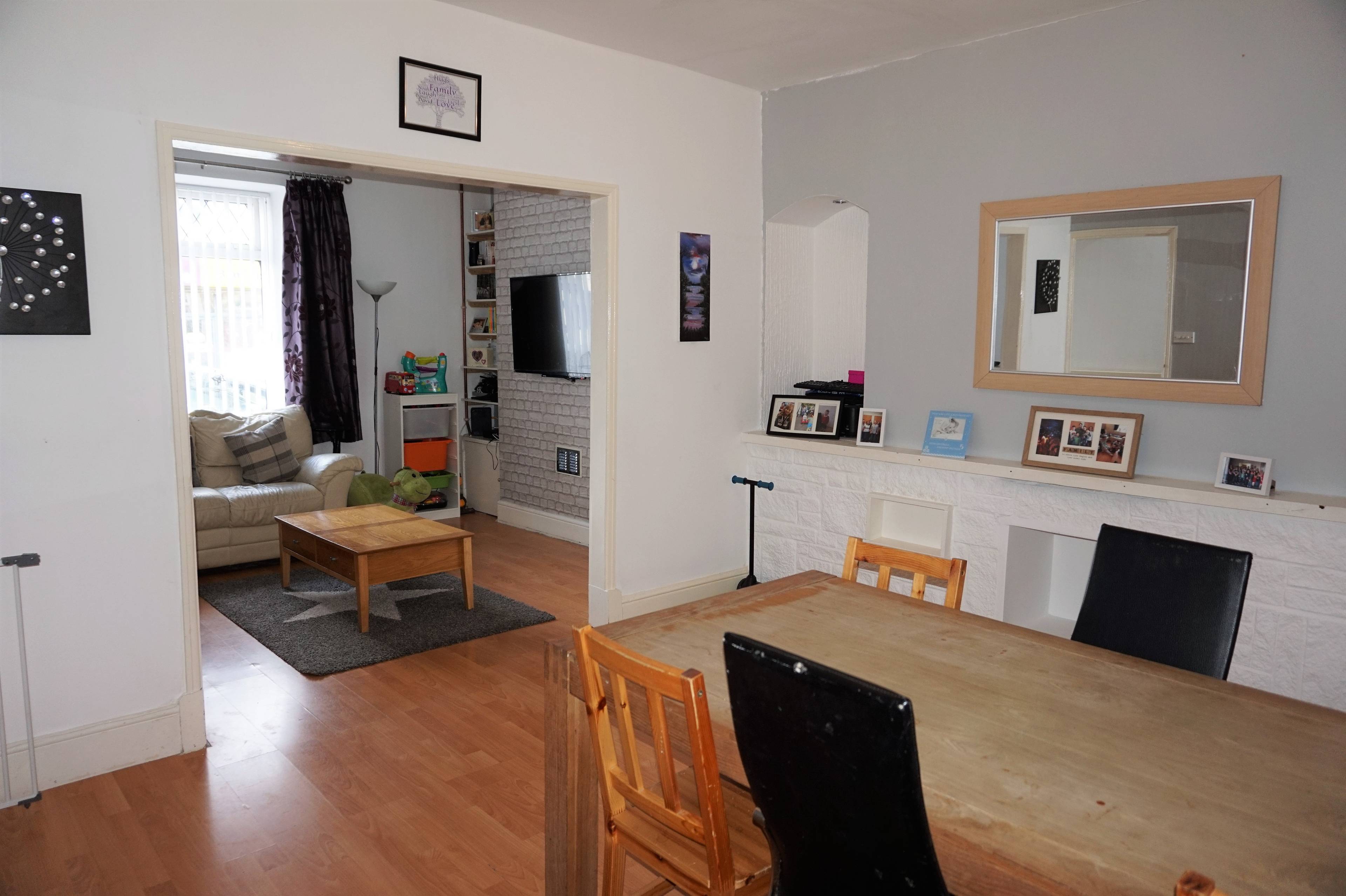 Lounge/Dining Room