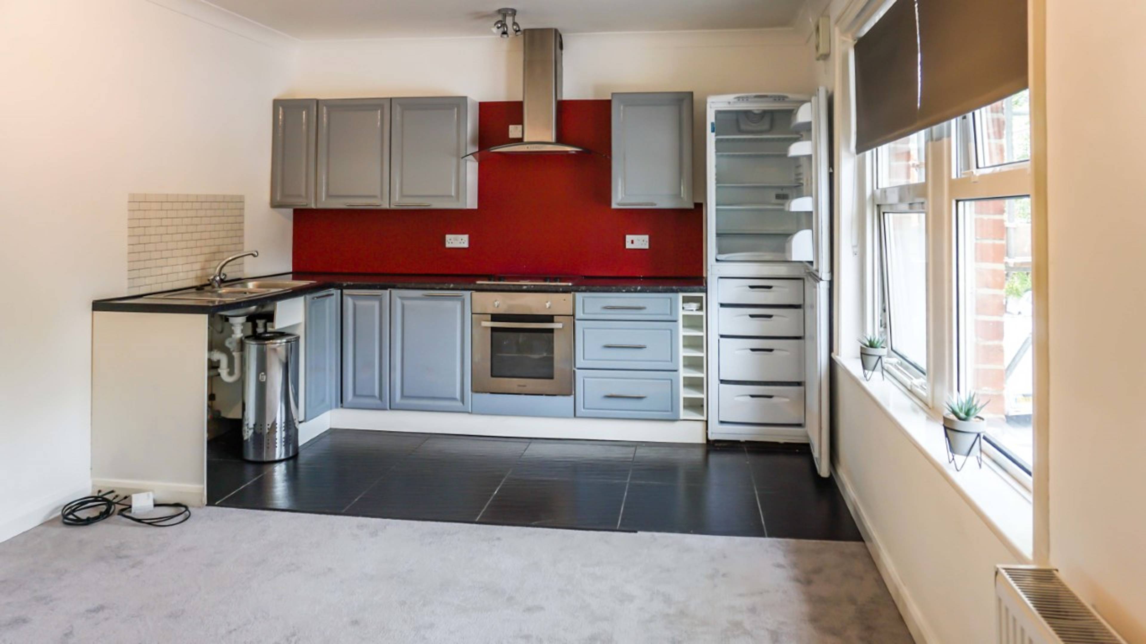 Lounge / Kitchen