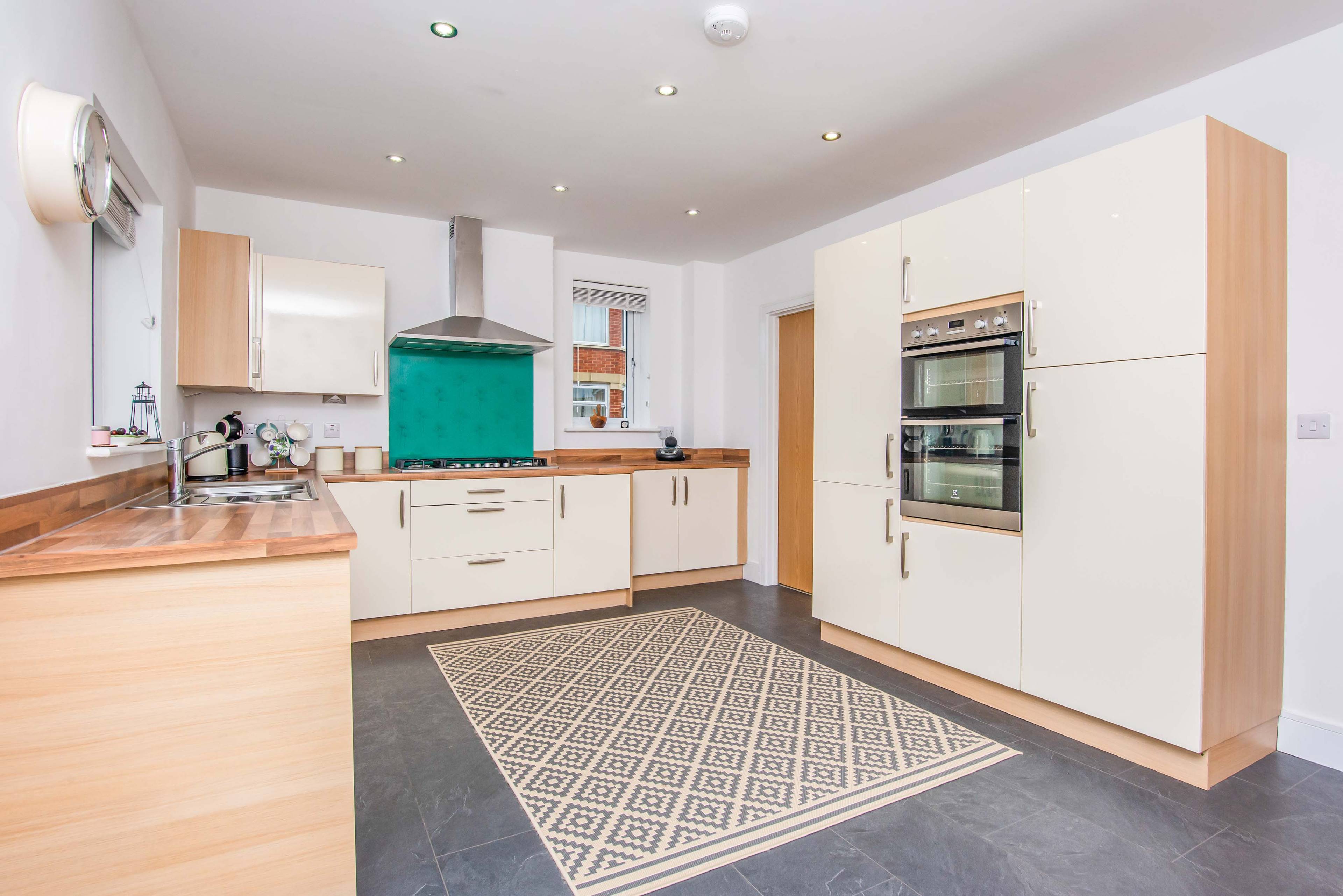 Kitchen/Breakfast