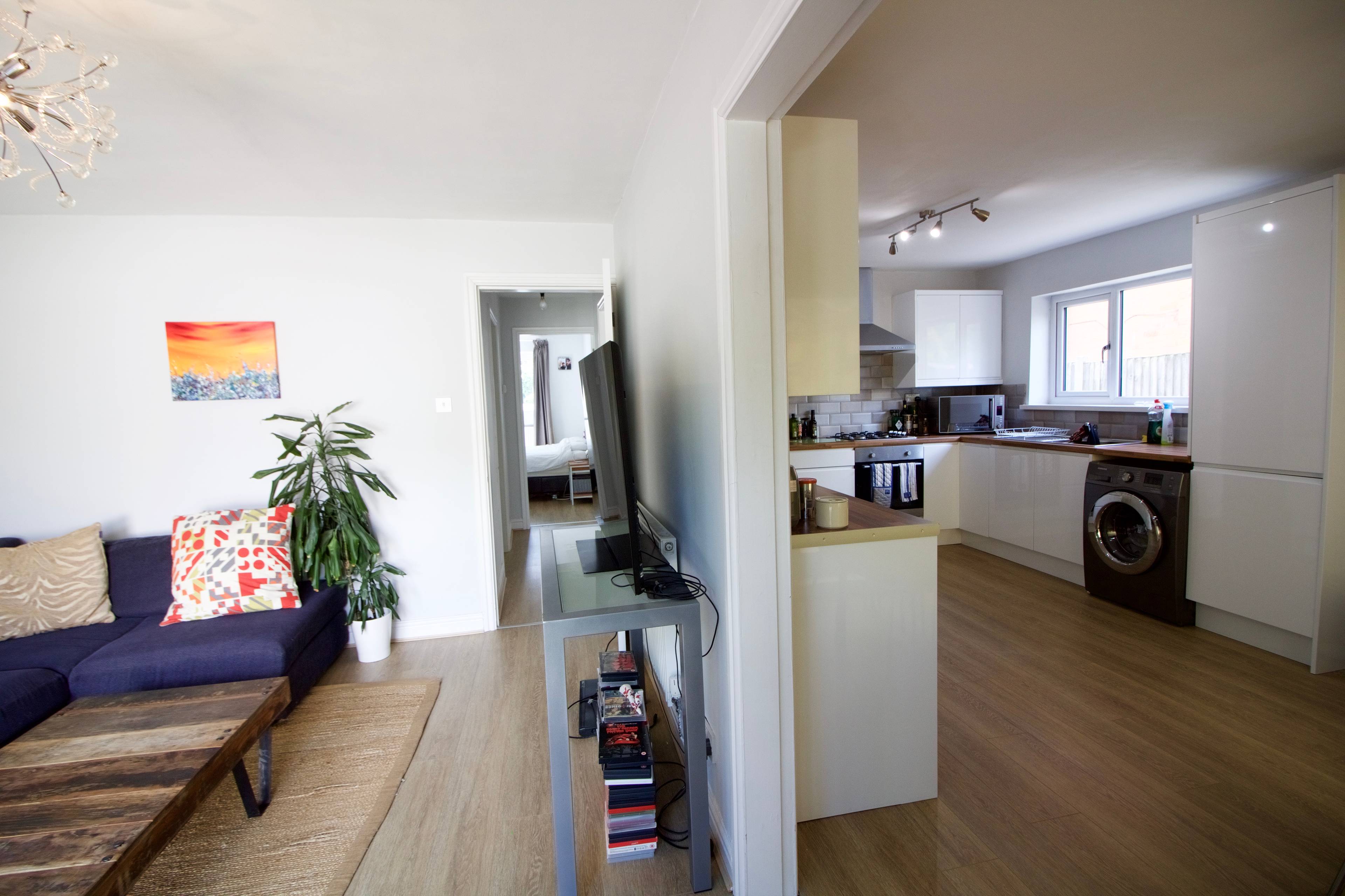 Lounge / Kitchen