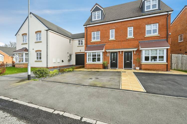 3 bedroom semi-detached house