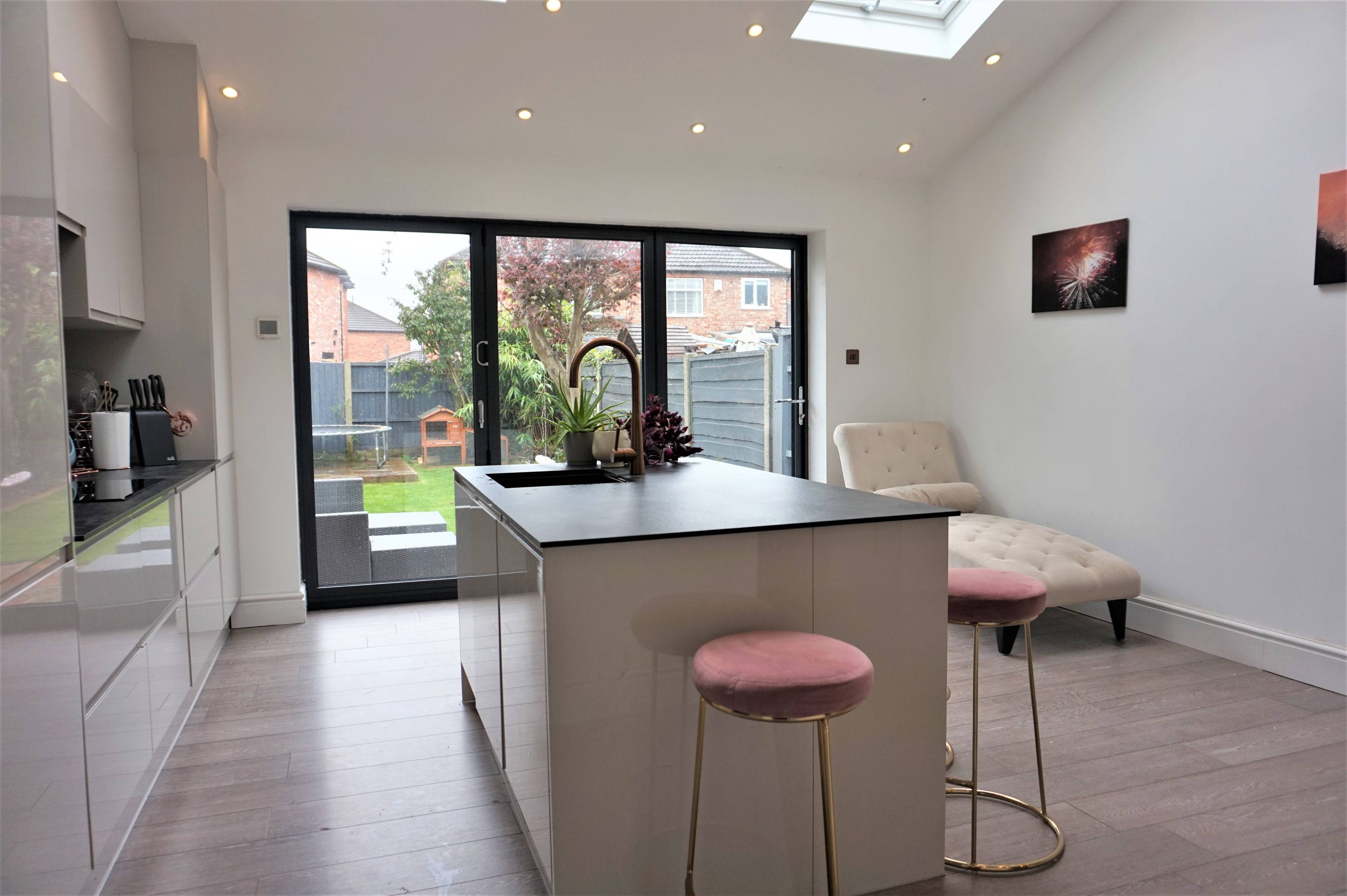 Kitchen/Breakfast