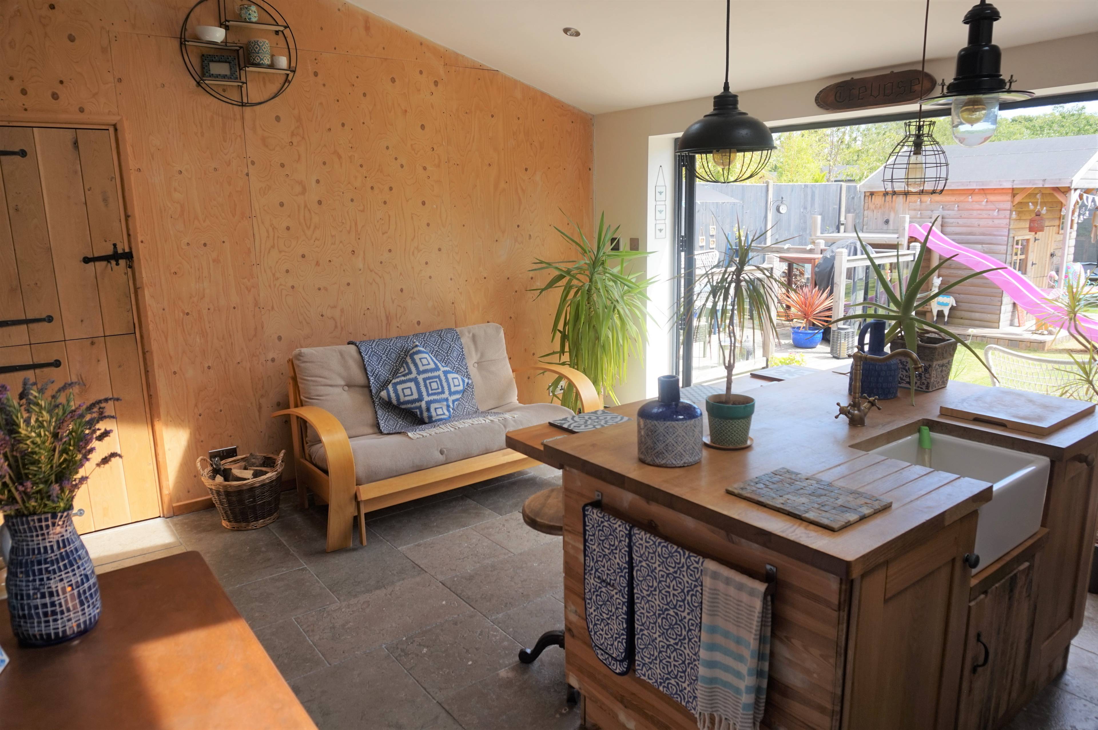 Kitchen/Breakfast