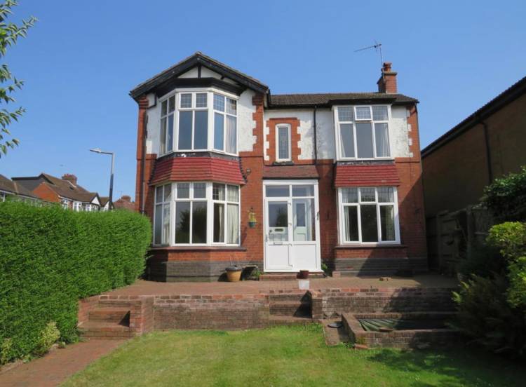 4 bedroom detached house