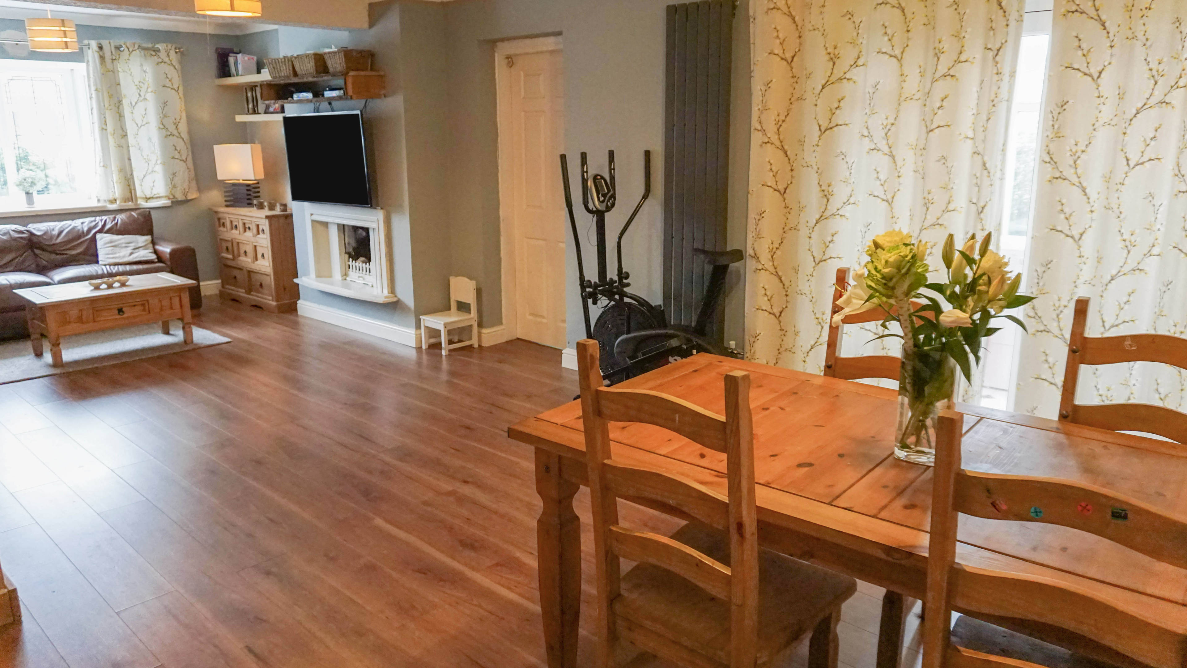 Lounge/Dining Room