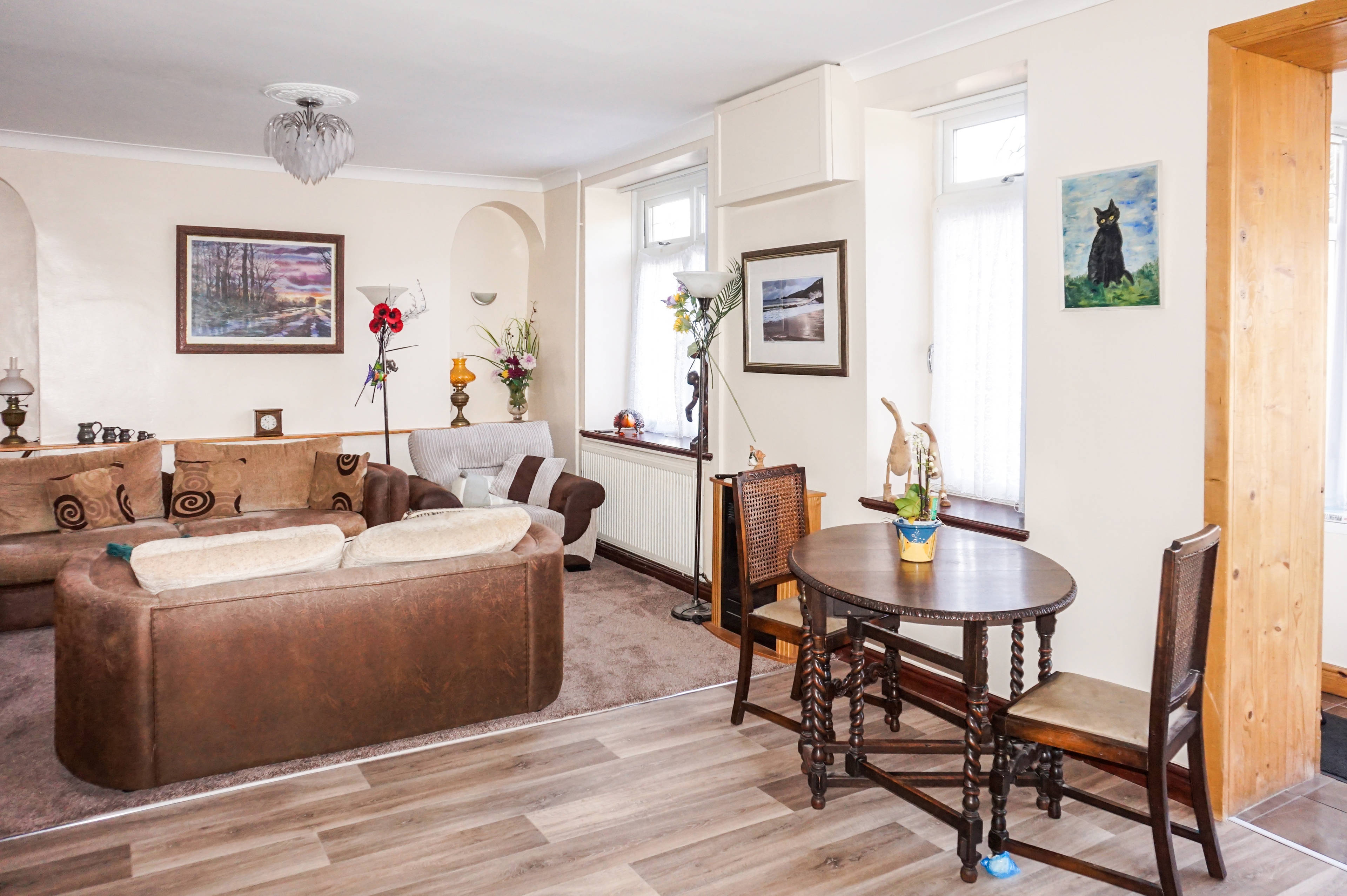 Lounge/Dining Room