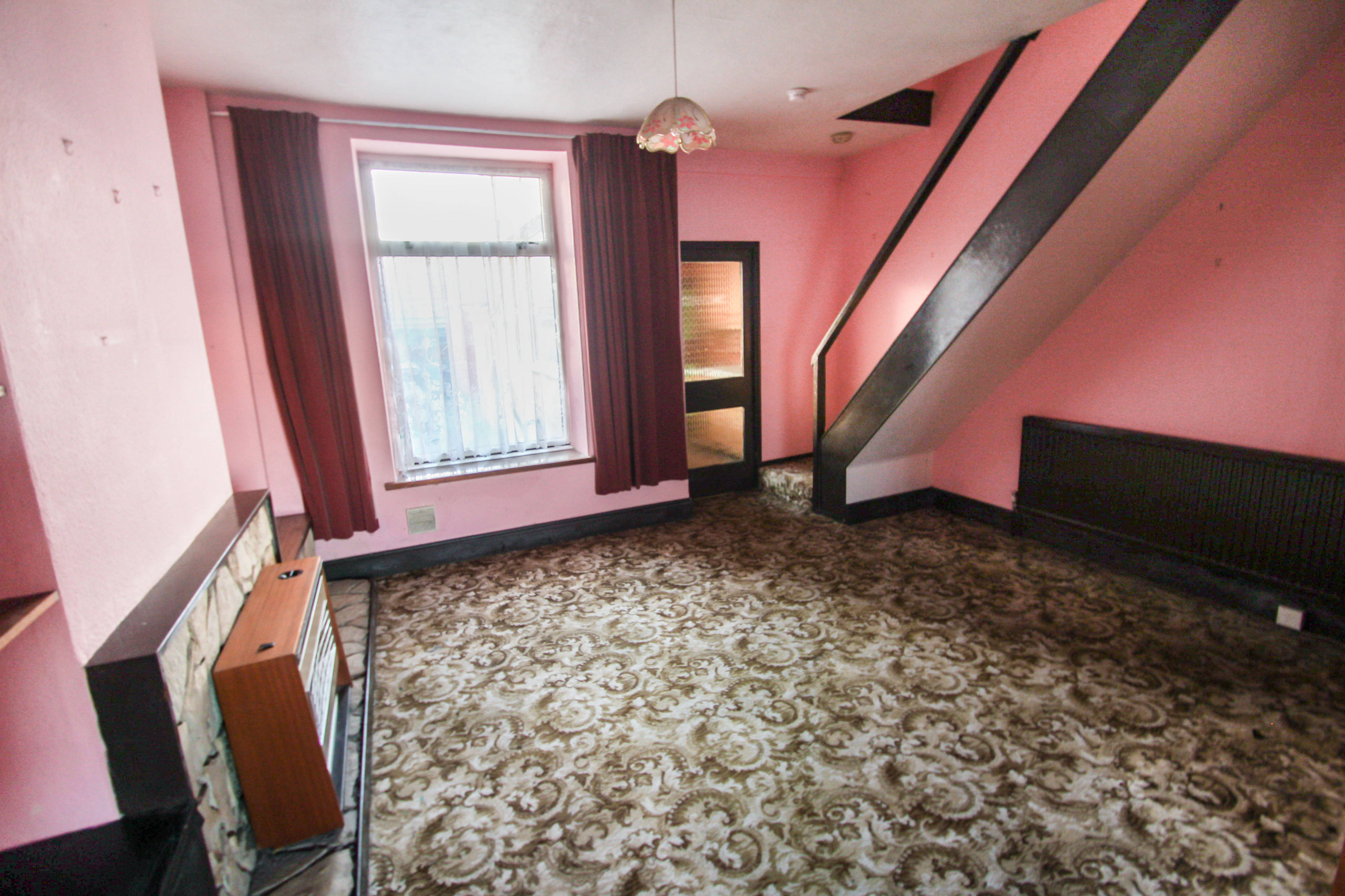 Lounge/Dining Room