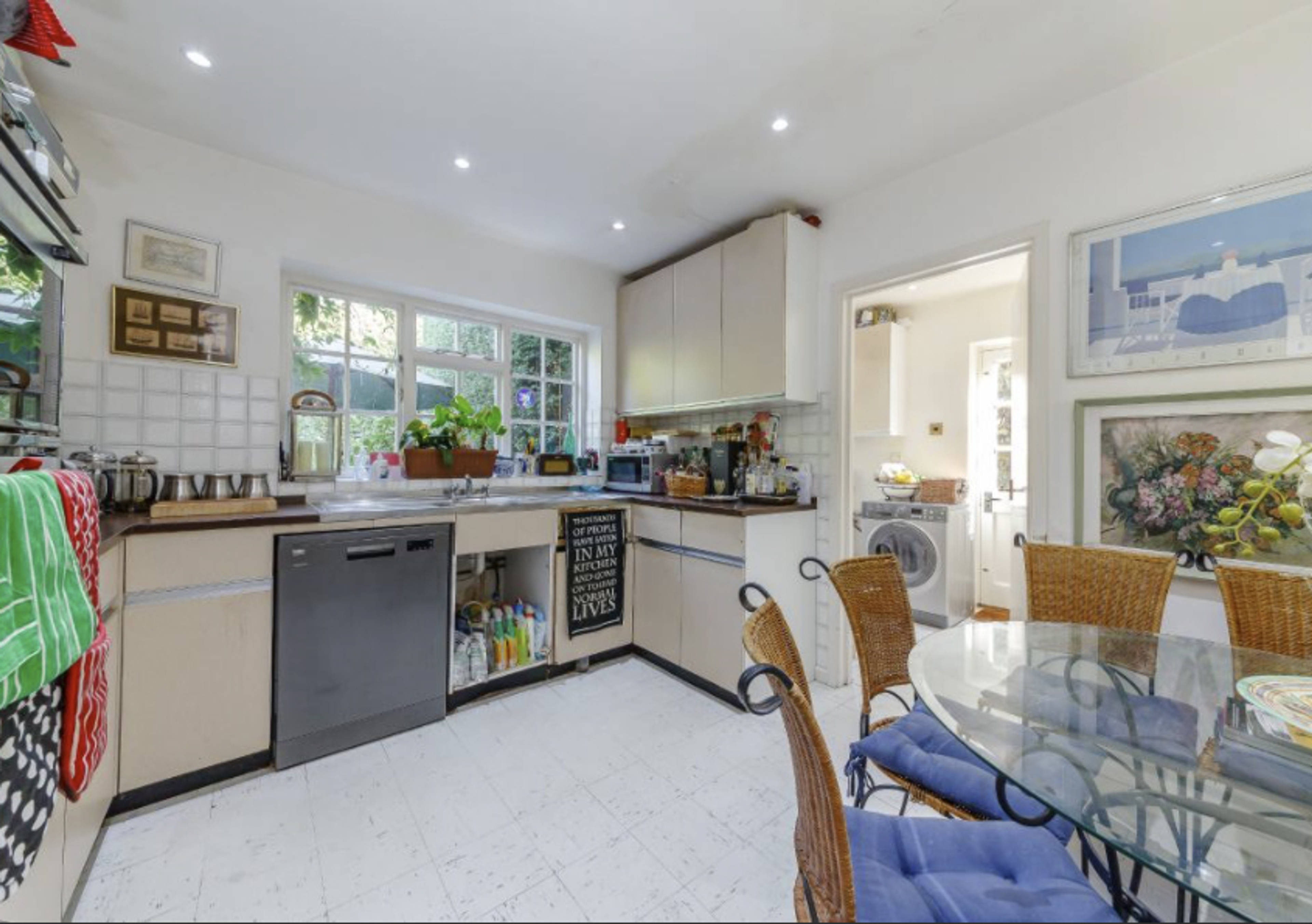 Kitchen/Breakfast