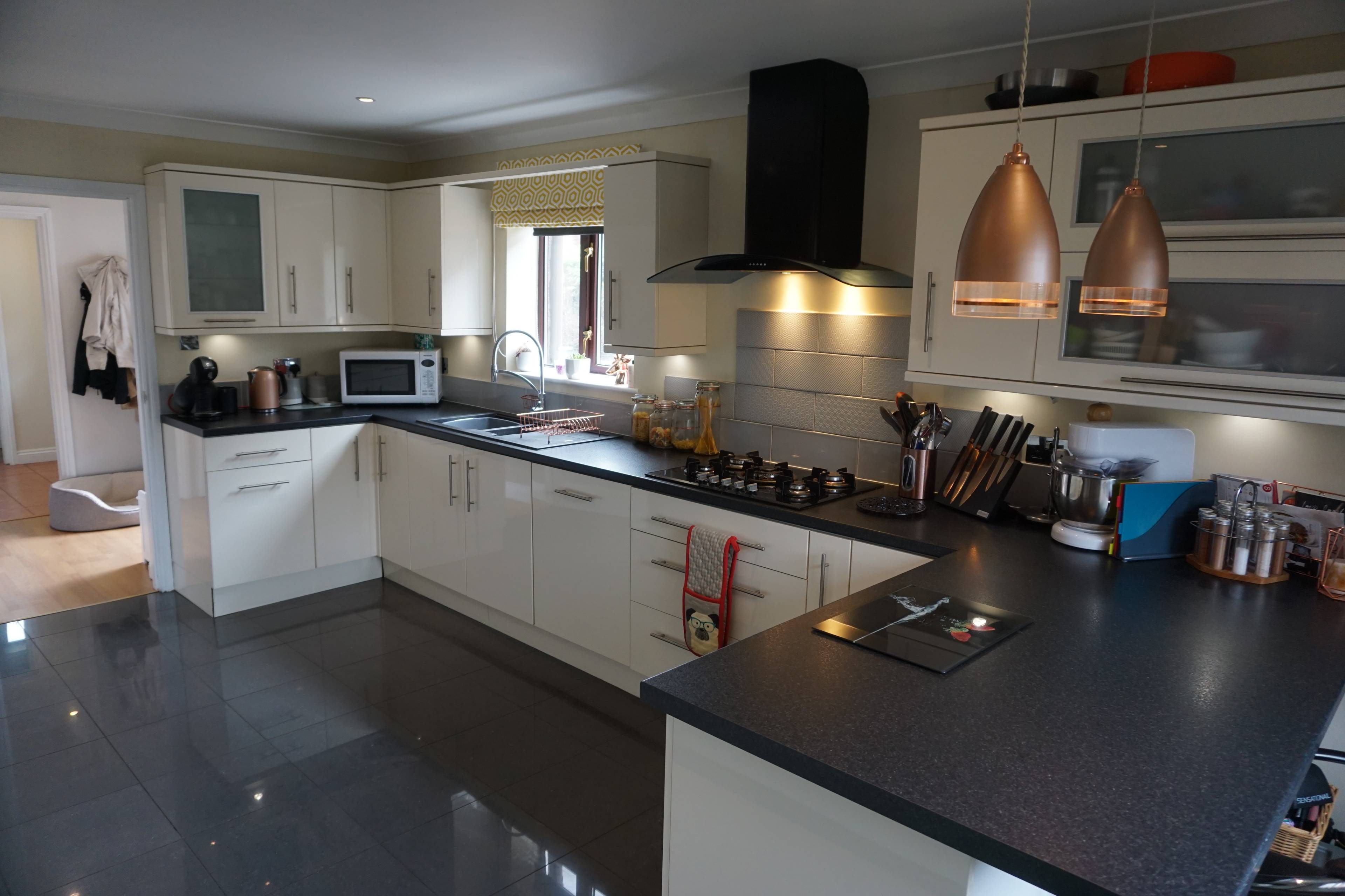 Kitchen/Breakfast
