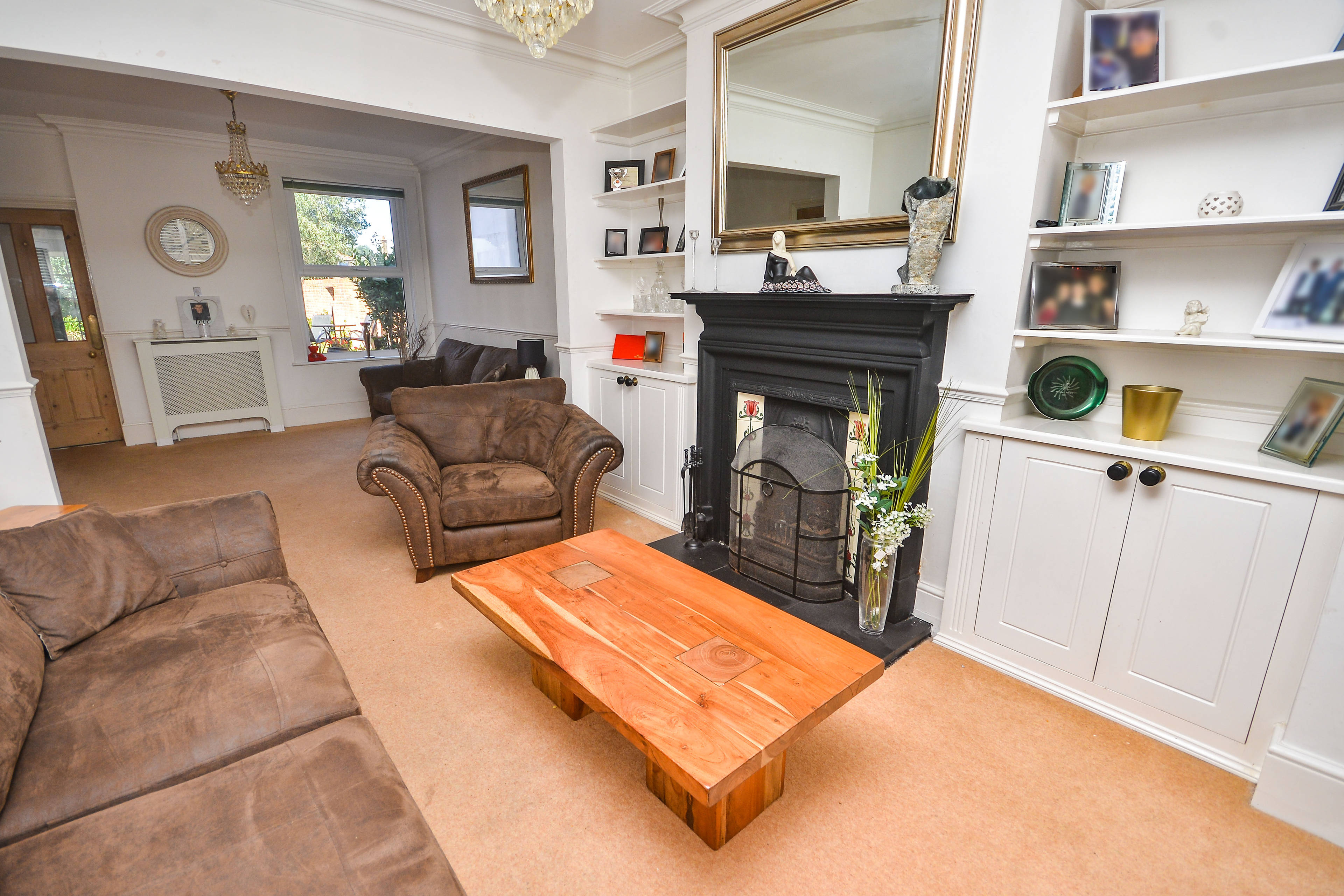 Lounge/Dining Room
