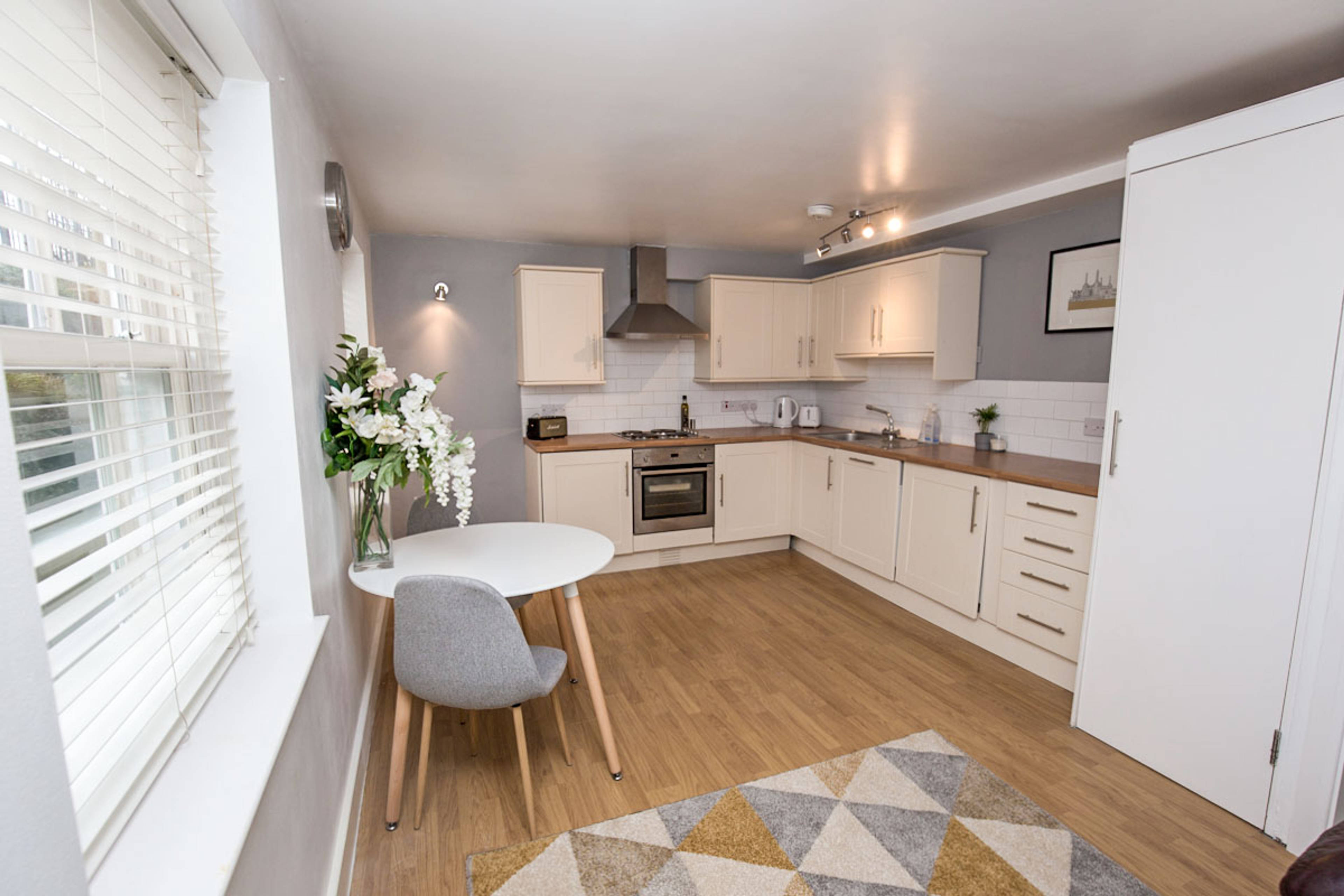 Lounge / Kitchen