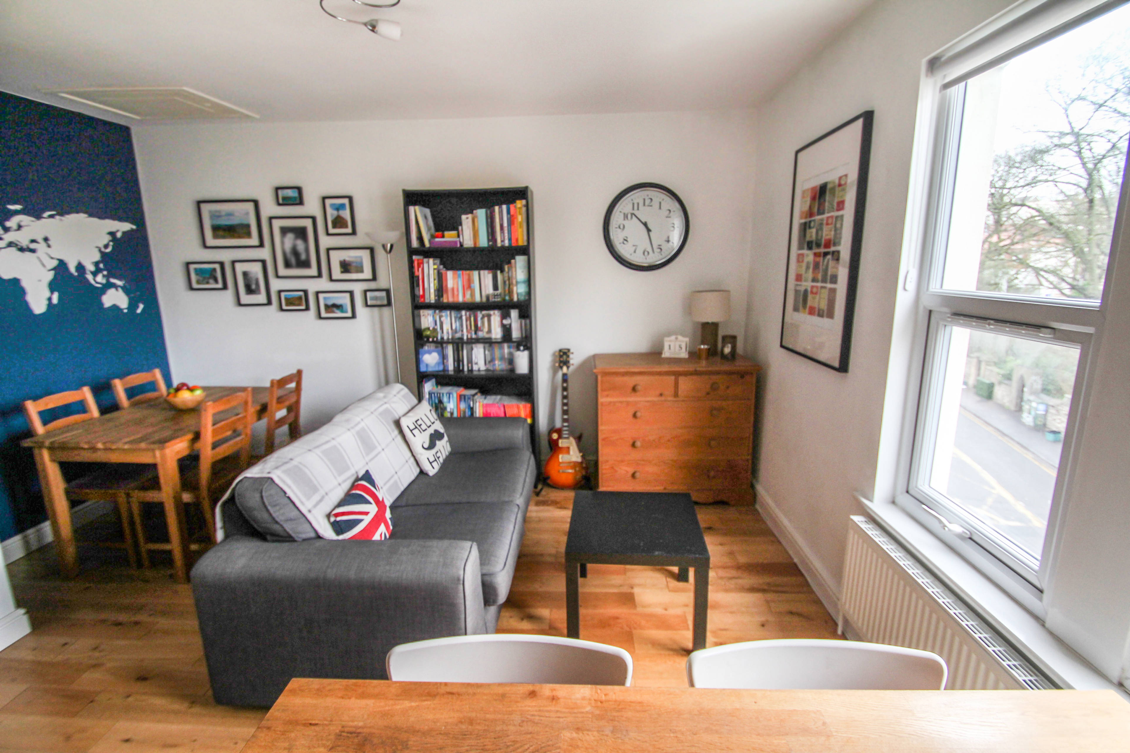 Lounge / Kitchen