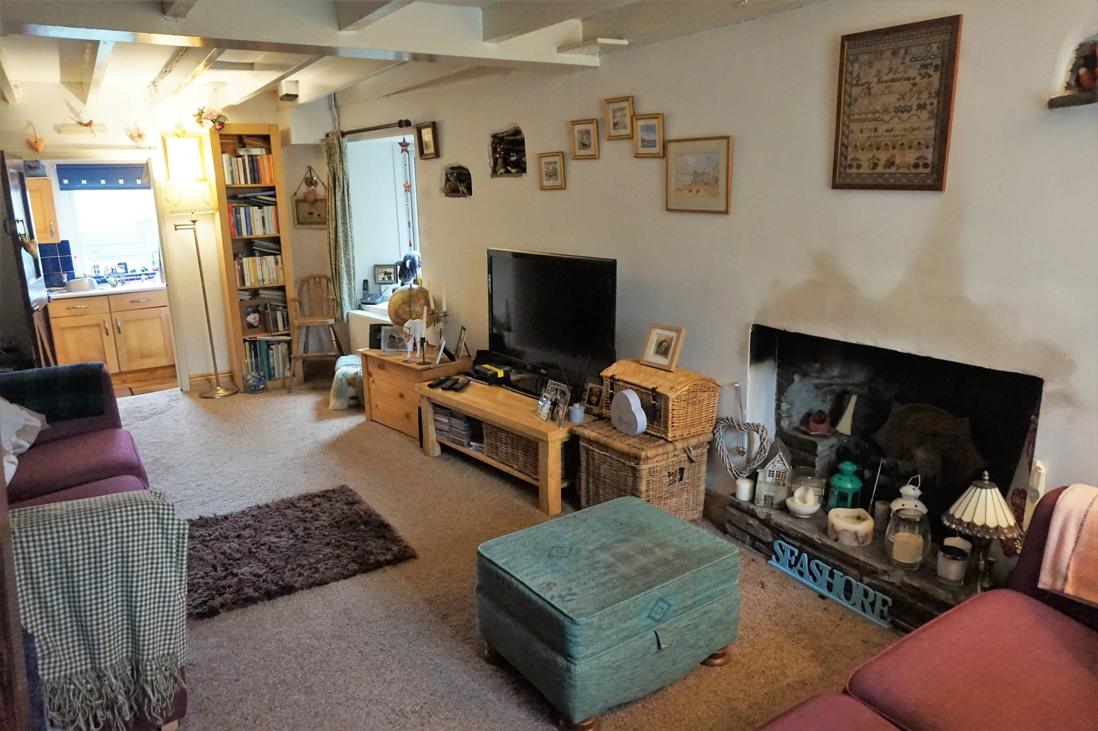 Lounge/Dining Room