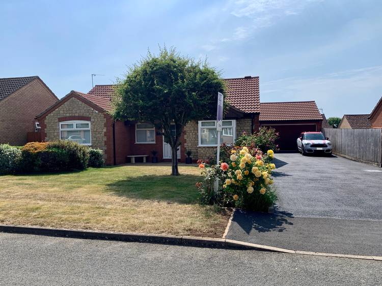 3 bedroom detached bungalow