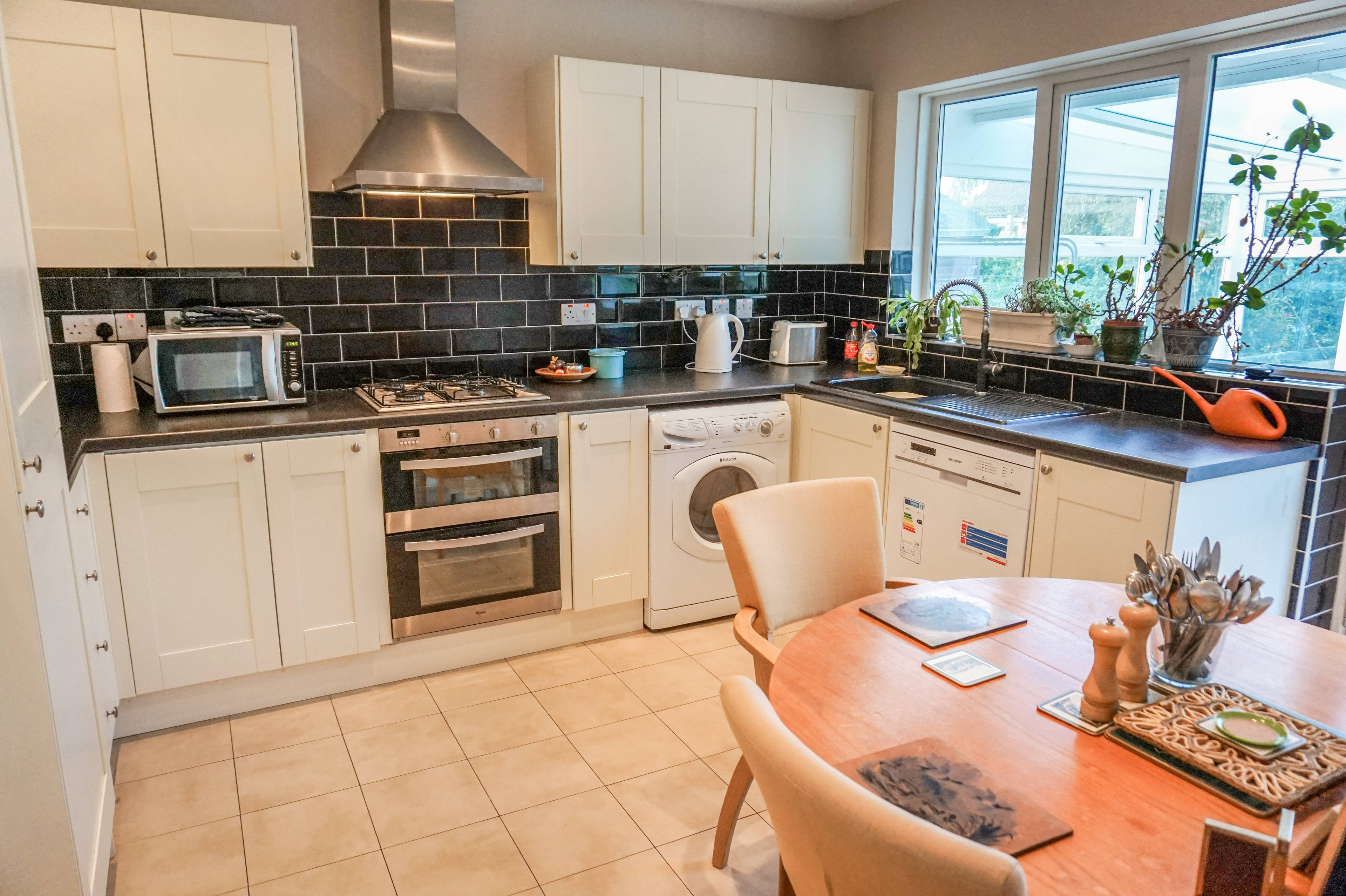 Kitchen/Breakfast