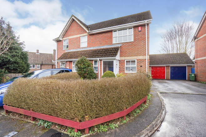 3 bedroom semi-detached house for sale in Redcote Close, Bitterne ...