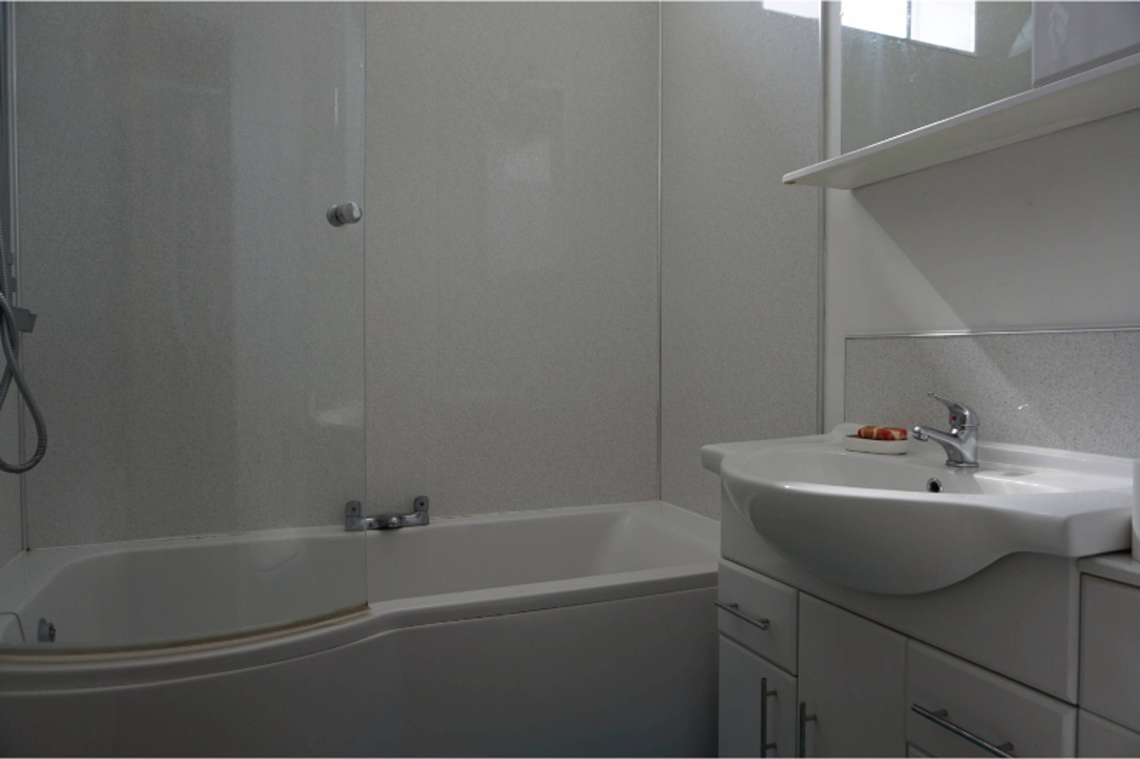 Annexe Bathroom