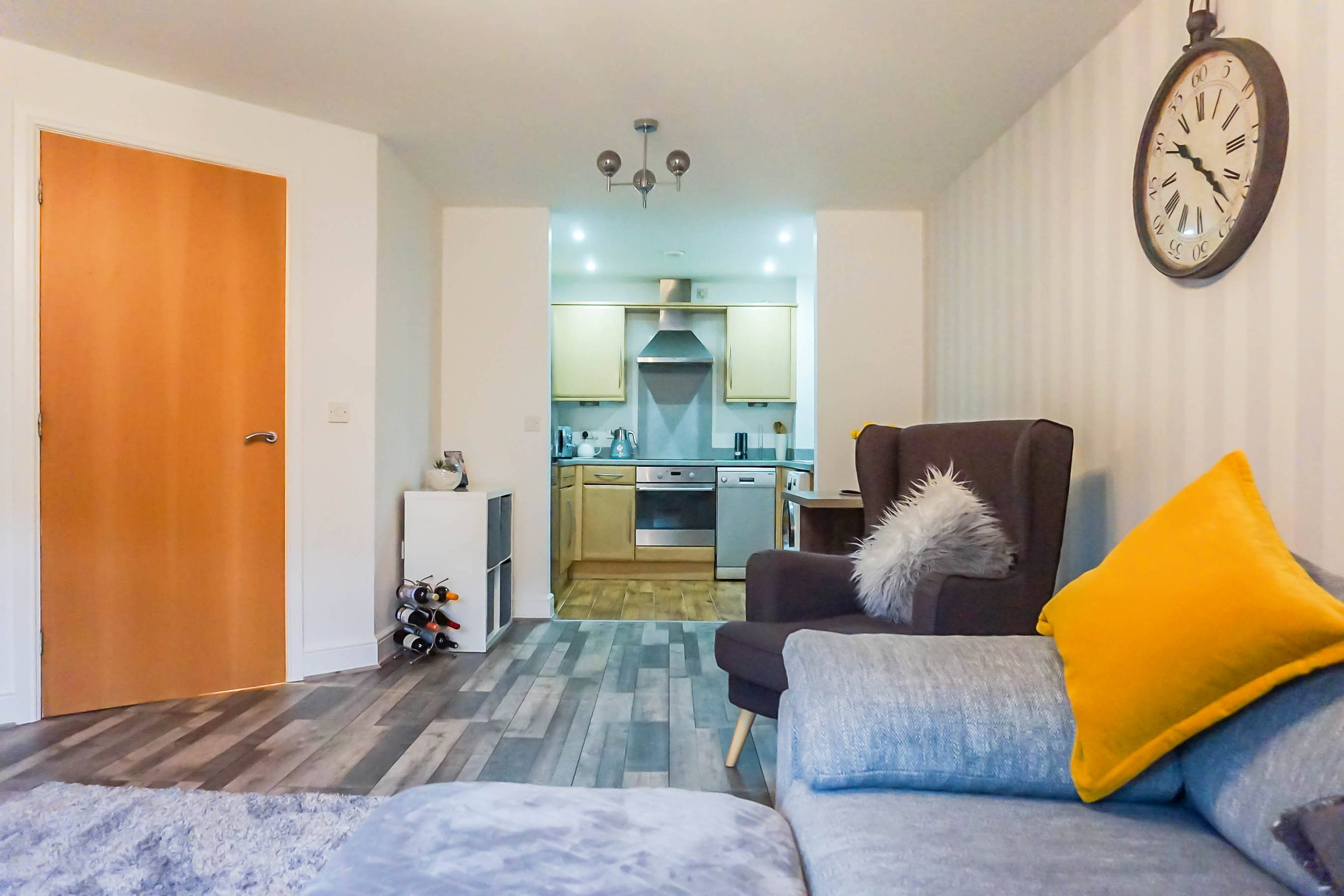 Lounge/Dining Room