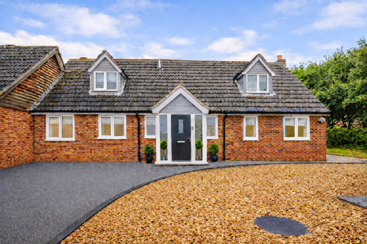 5 bedroom semi-detached house