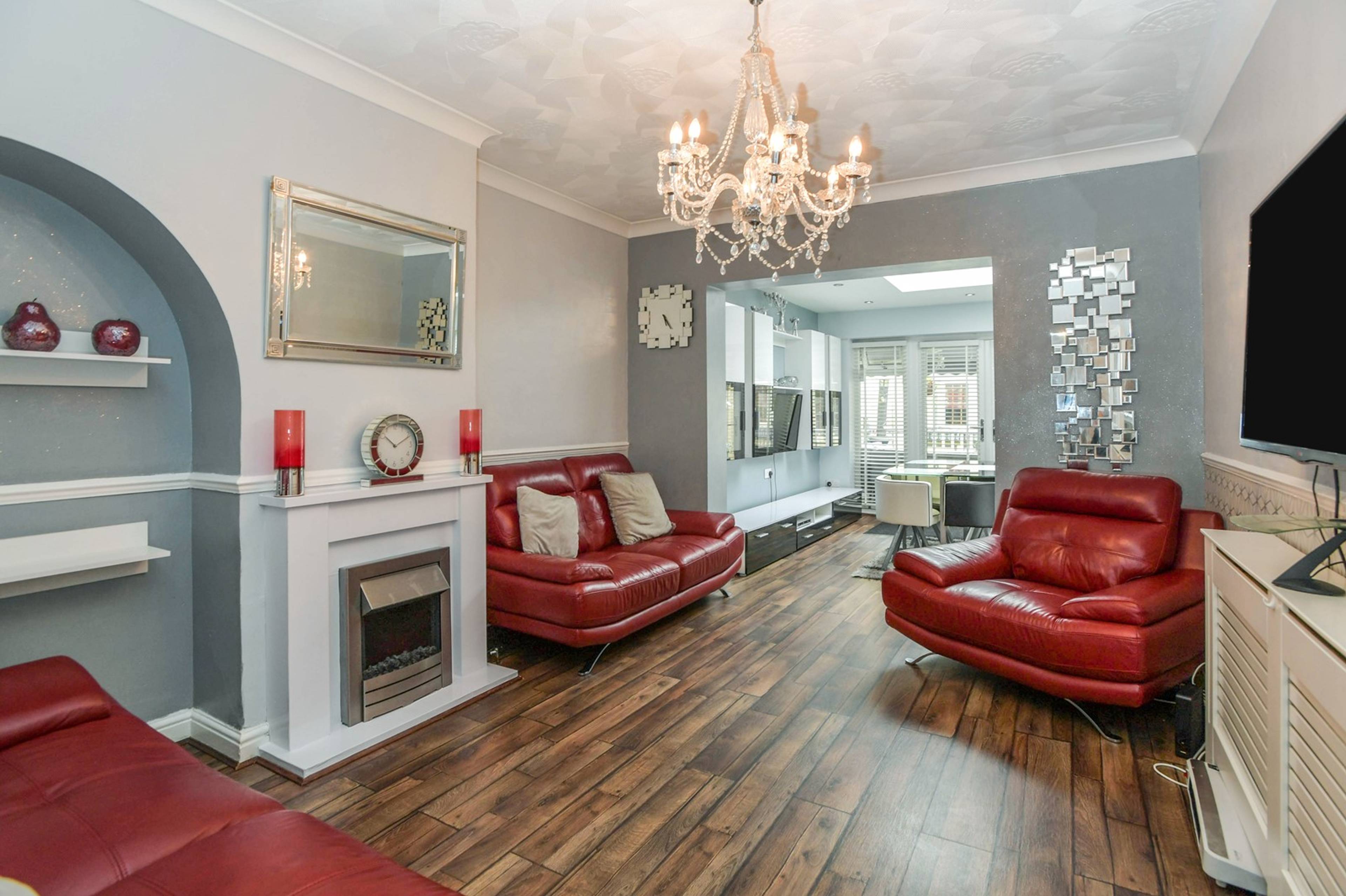 Lounge/Dining Room