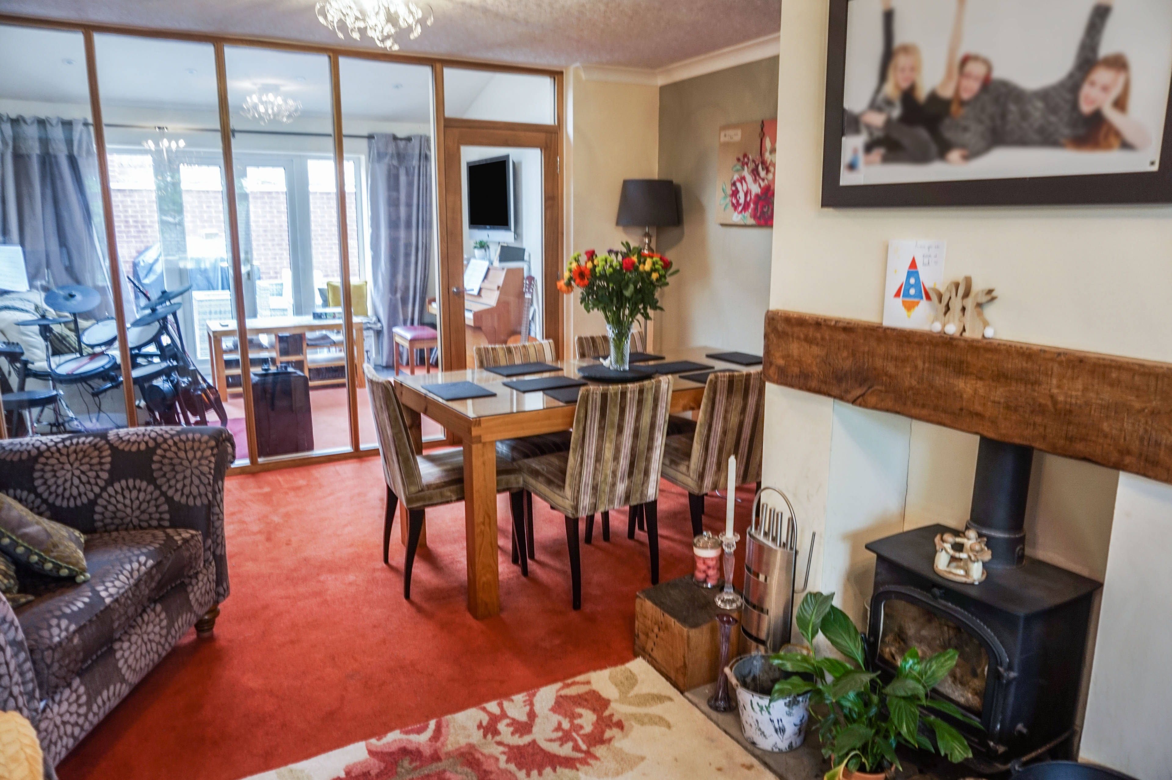 Lounge/Dining Room