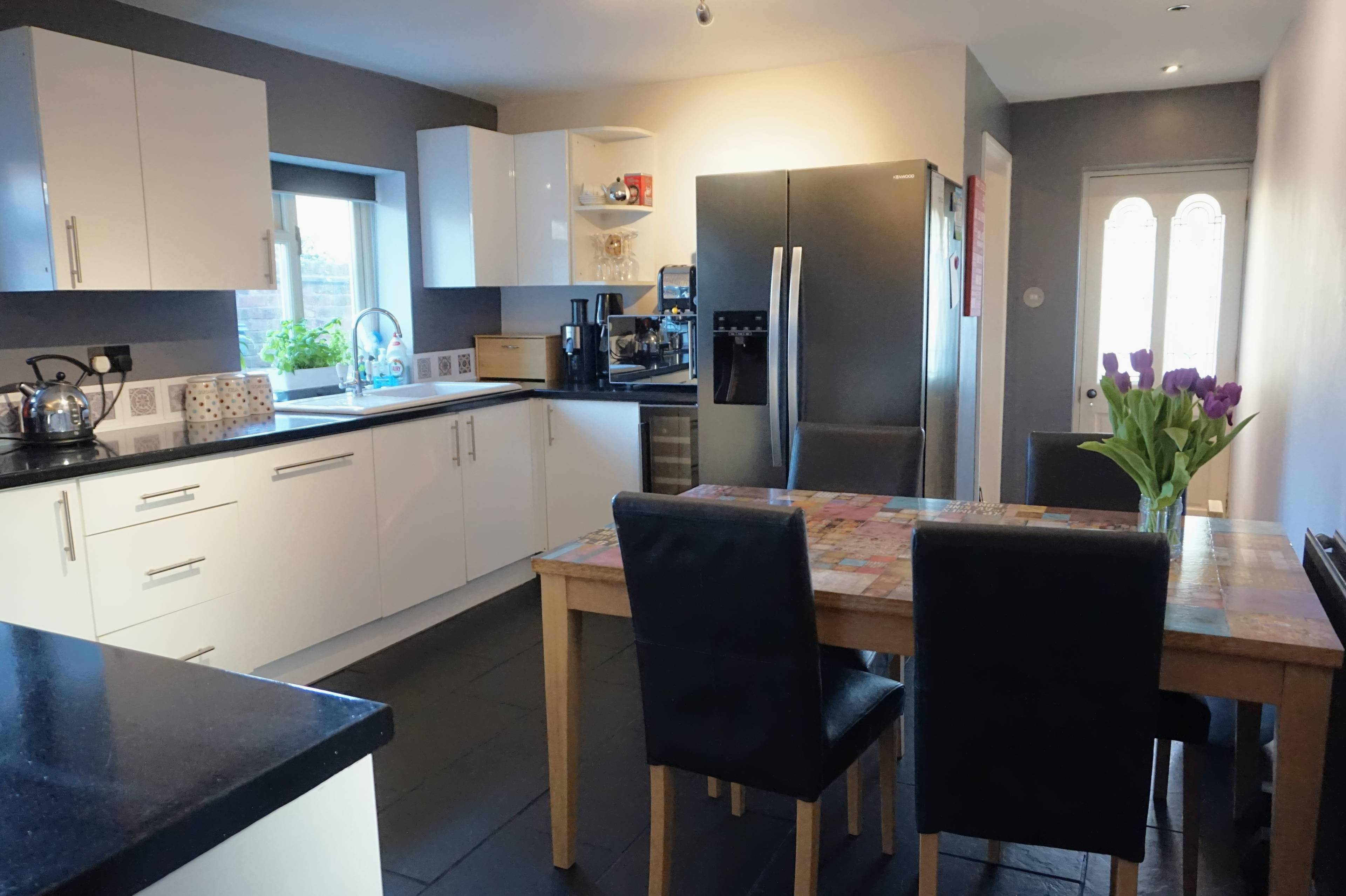 Kitchen/Breakfast