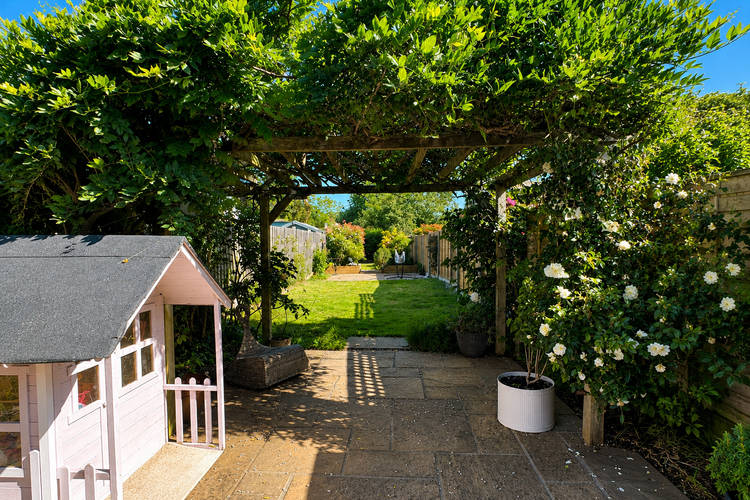 3 bedroom semi-detached house