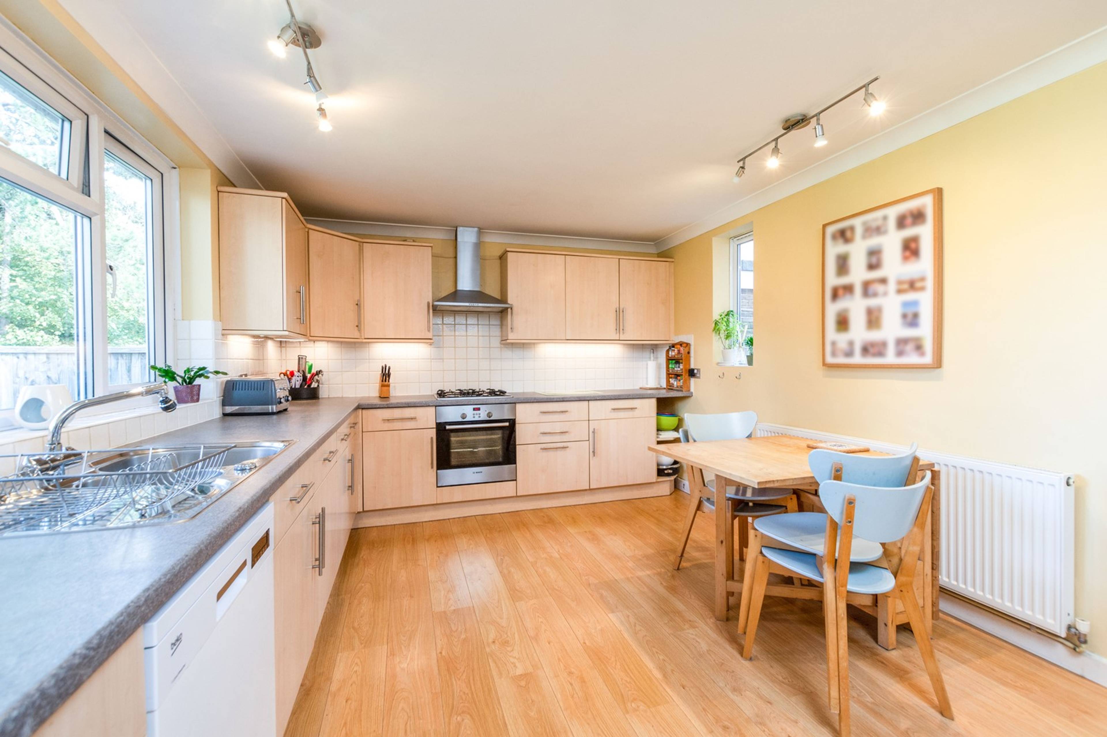 Kitchen/Breakfast