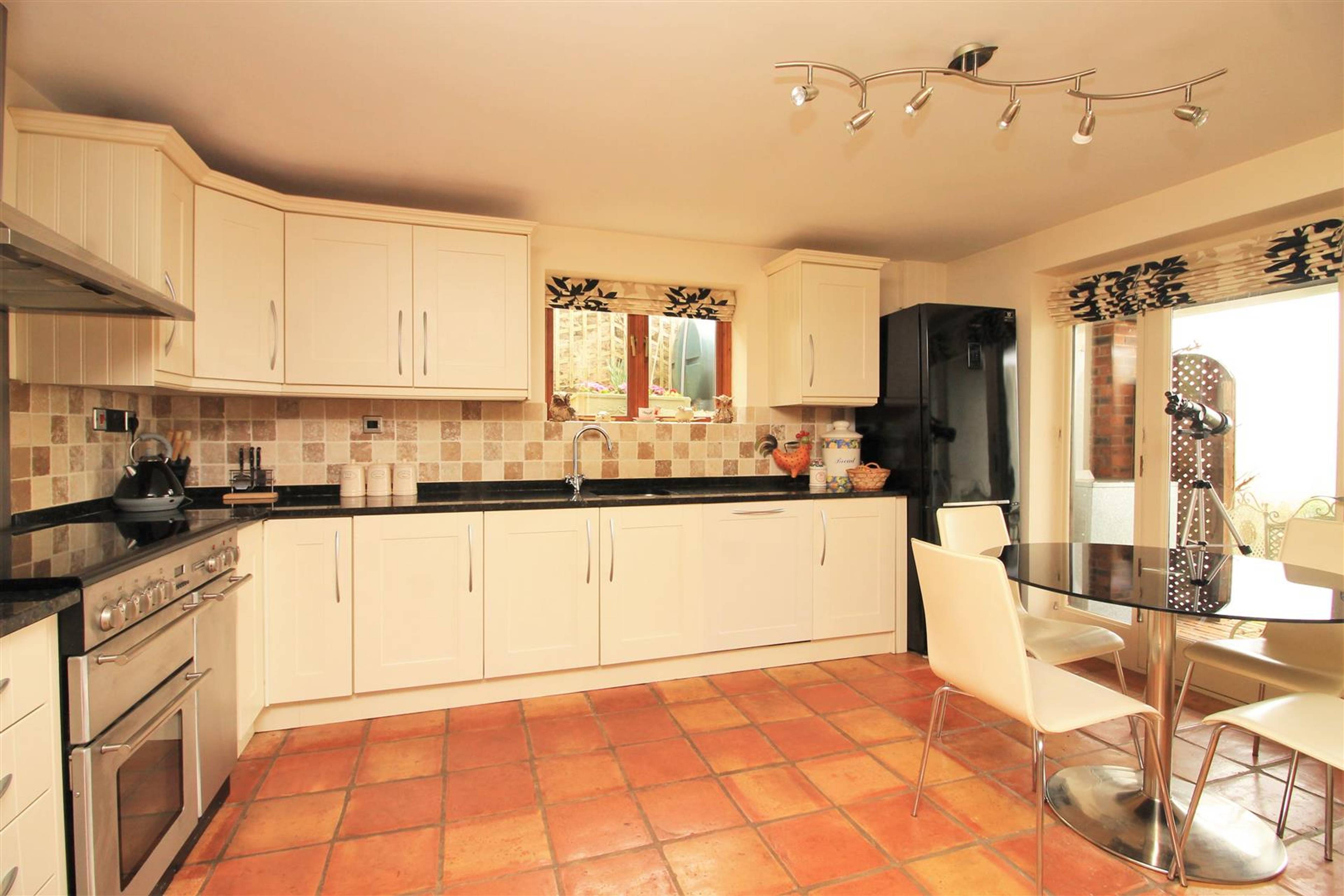 Kitchen/Breakfast