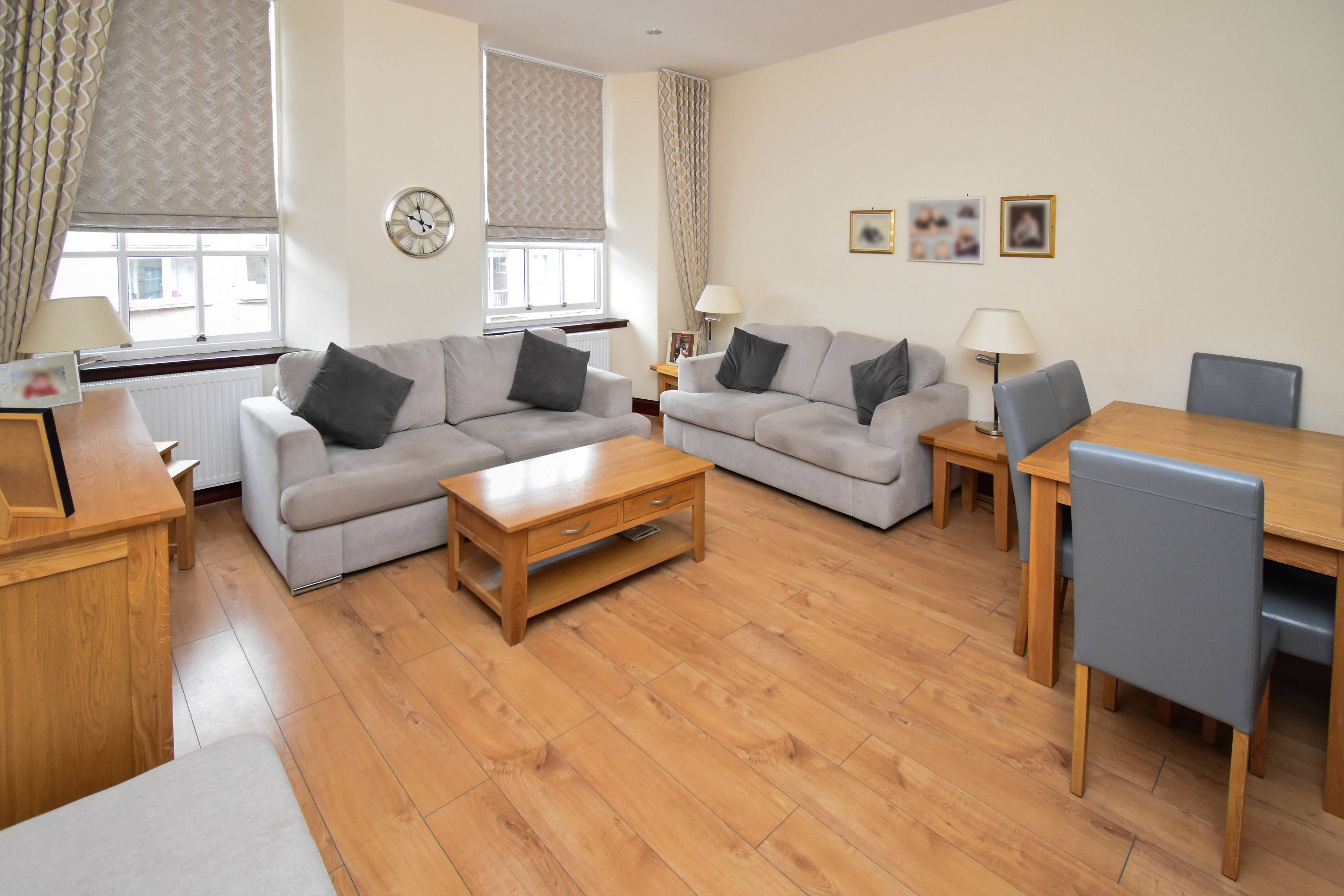 Lounge/Dining Room