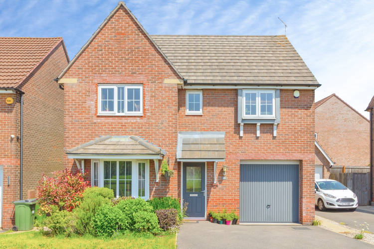 4 bedroom detached house