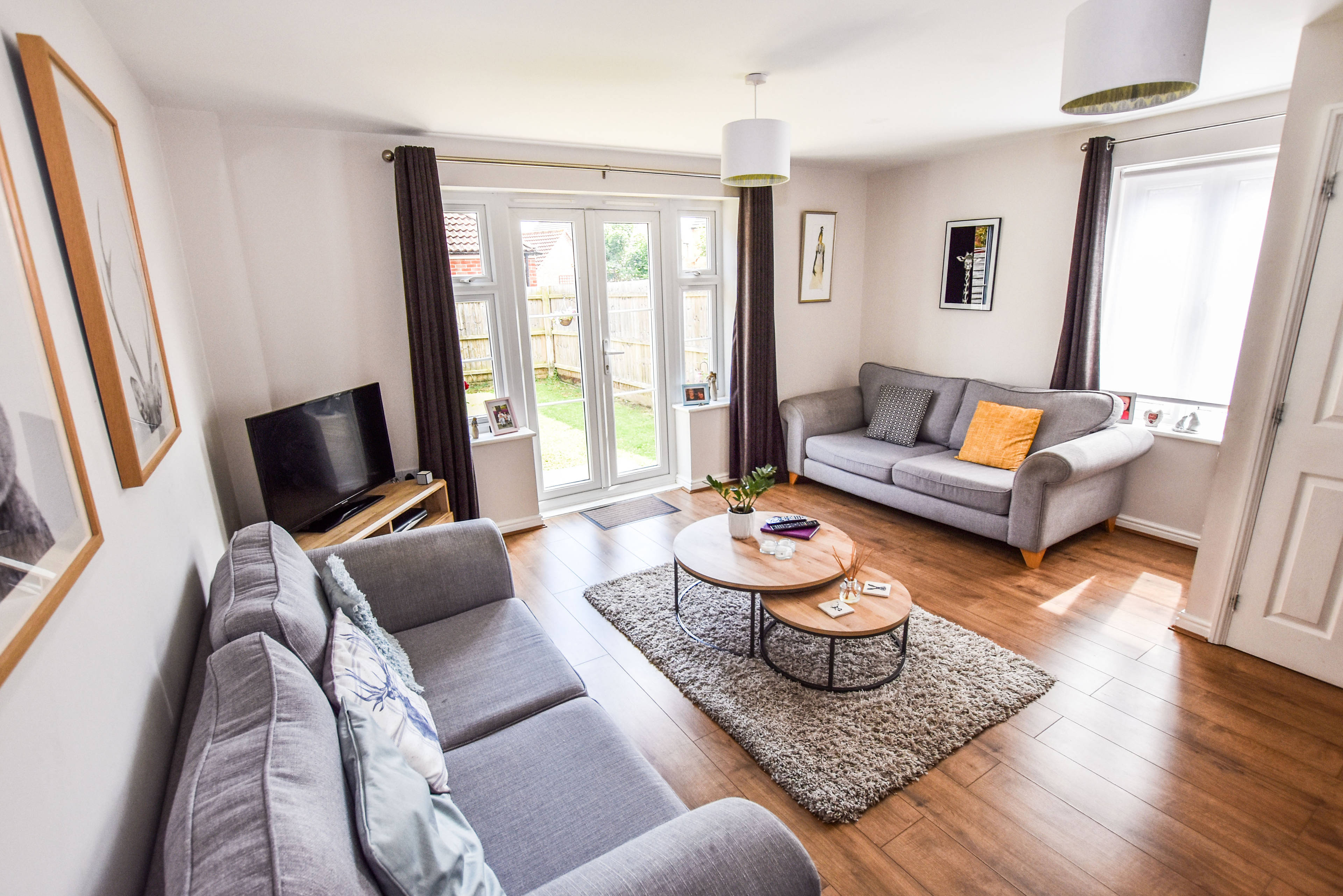 Lounge/Dining Room