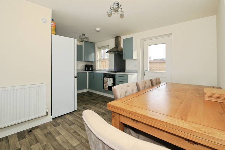 3 bedroom detached house