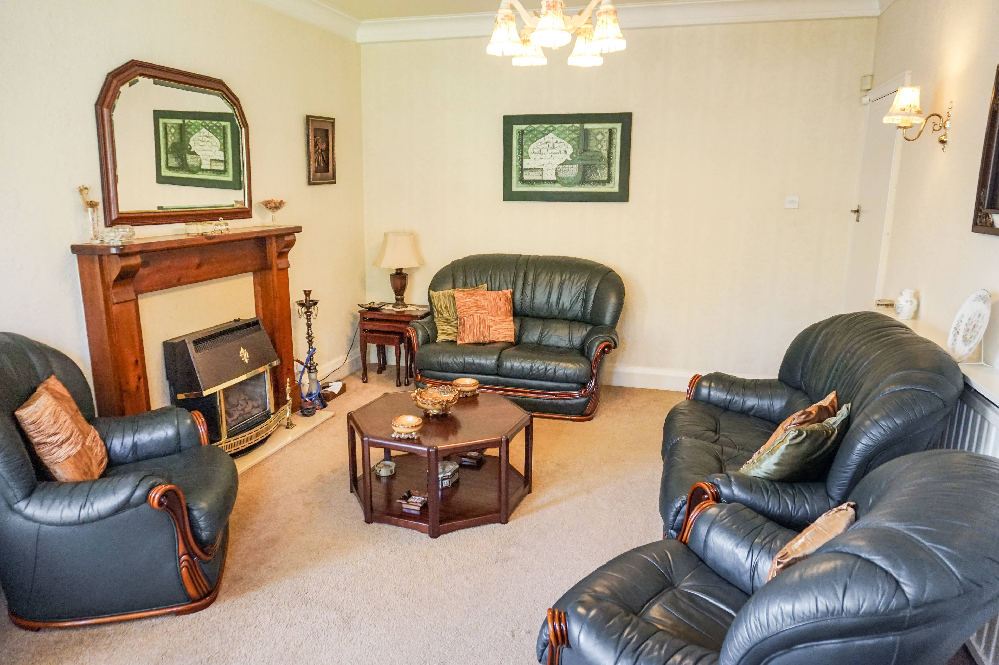 Lounge/Dining Room