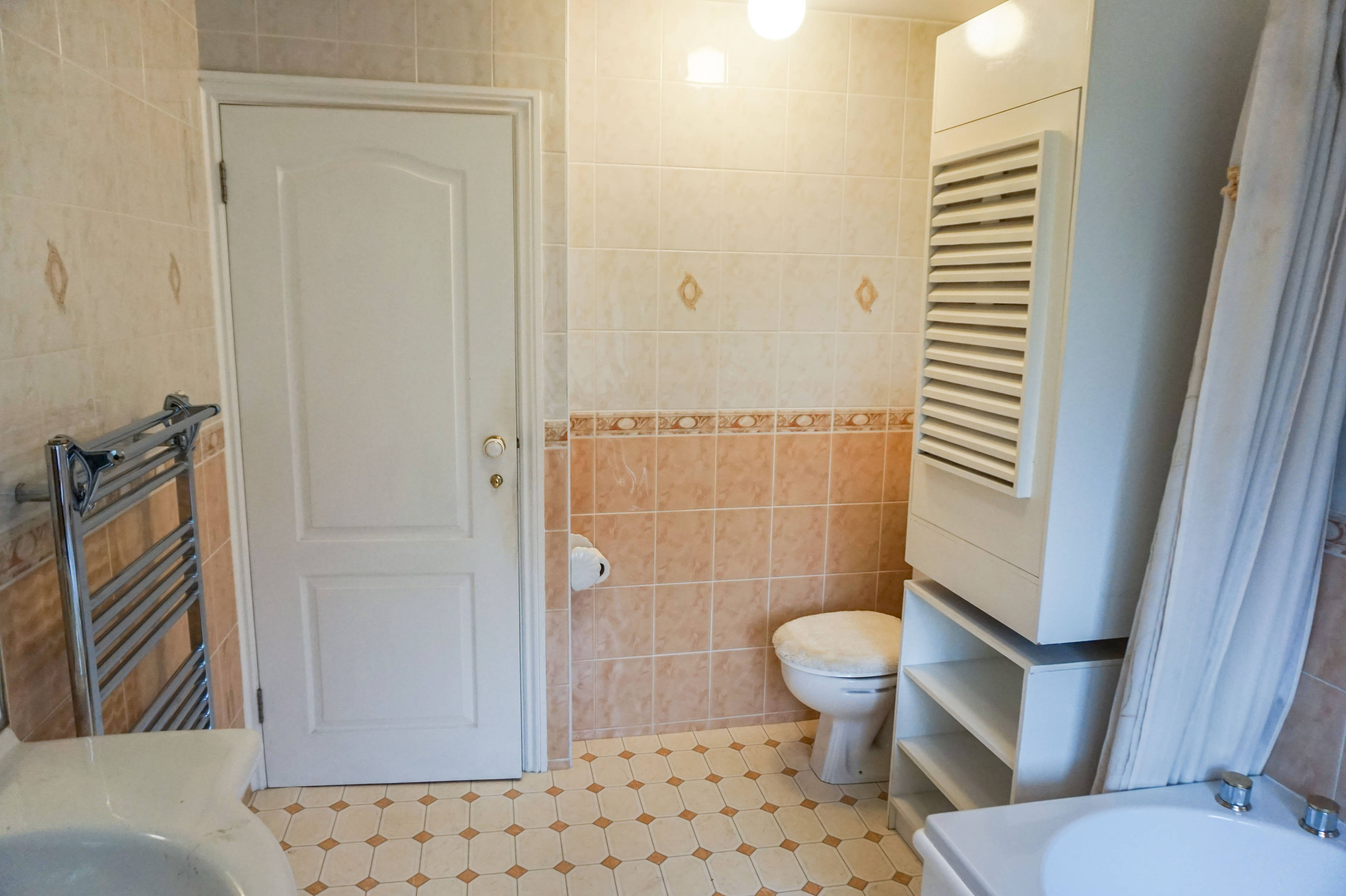 Family Bathroom 